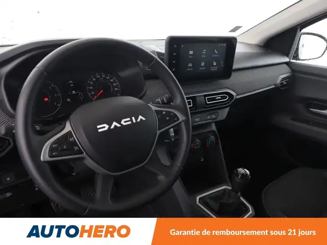 Dacia Sandero view 11
