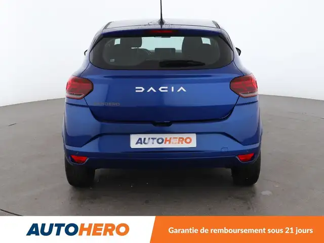 Dacia Sandero view 5