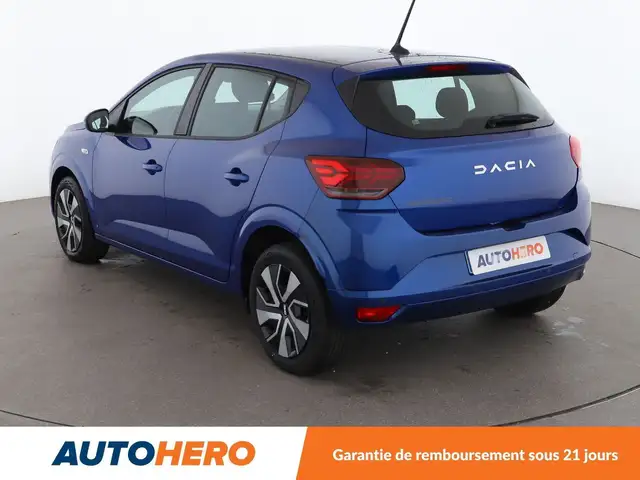 Dacia Sandero view 4