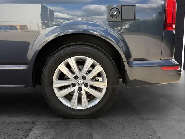 Volkswagen California view 10