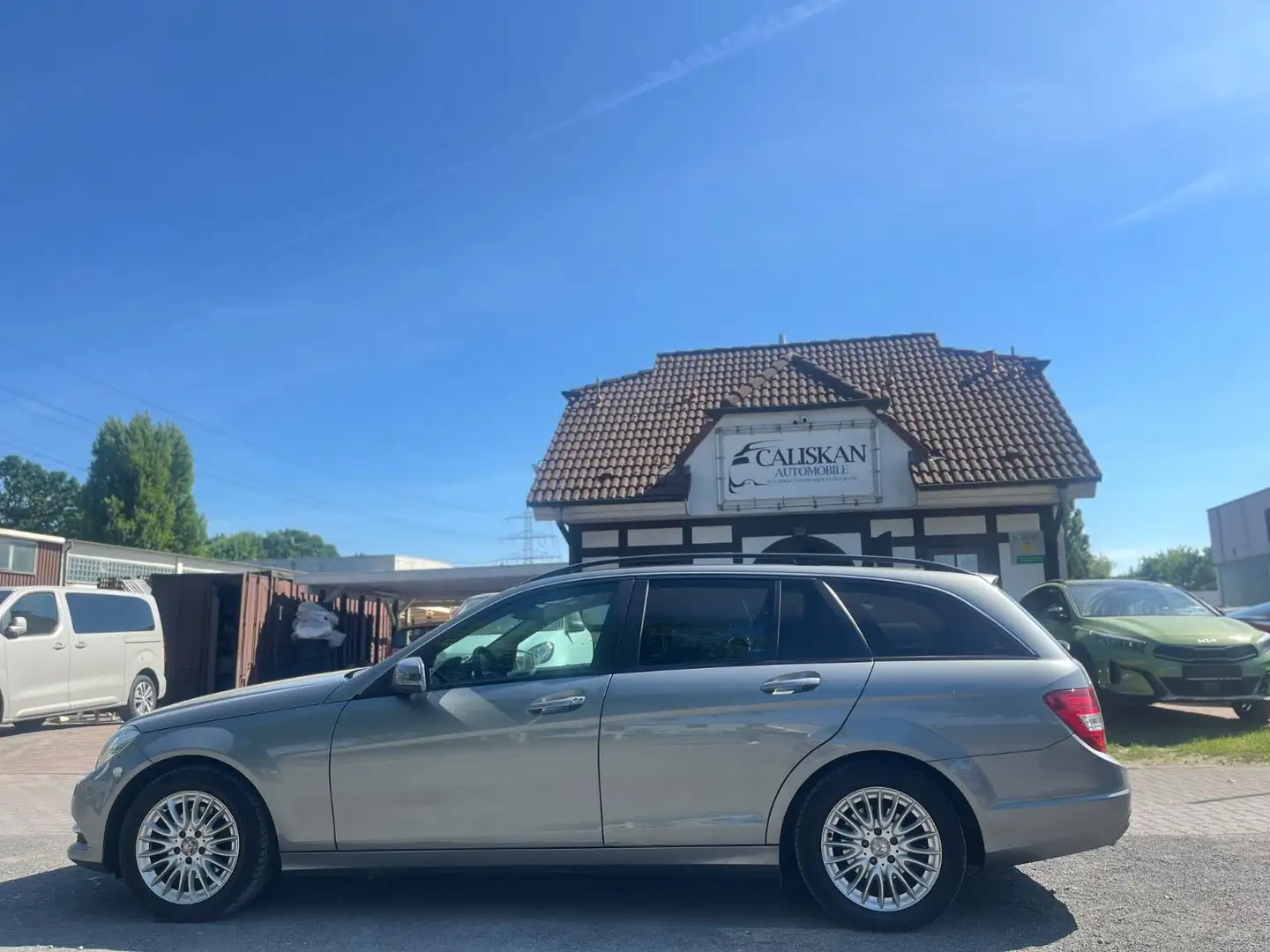 Mercedes-Benz C 180 T CGI BlueEfficiency *1.Hand*Navi*PDC*AHK Argent - 1