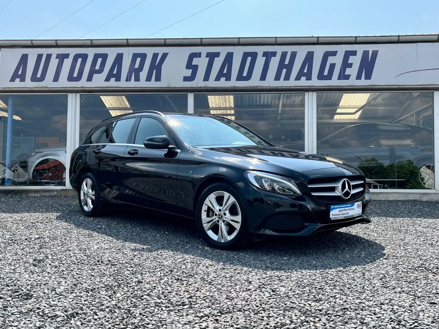 Mercedes-Benz C 220 T d AHK/Business Plus/TEMPOMAT Zwart - 1