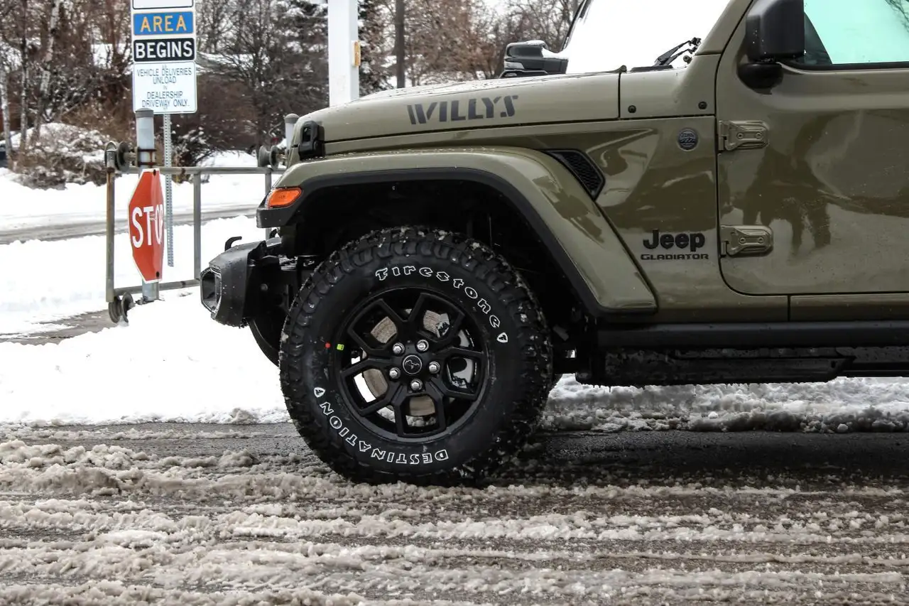 Jeep Gladiator снимка Jeep Gladiator
