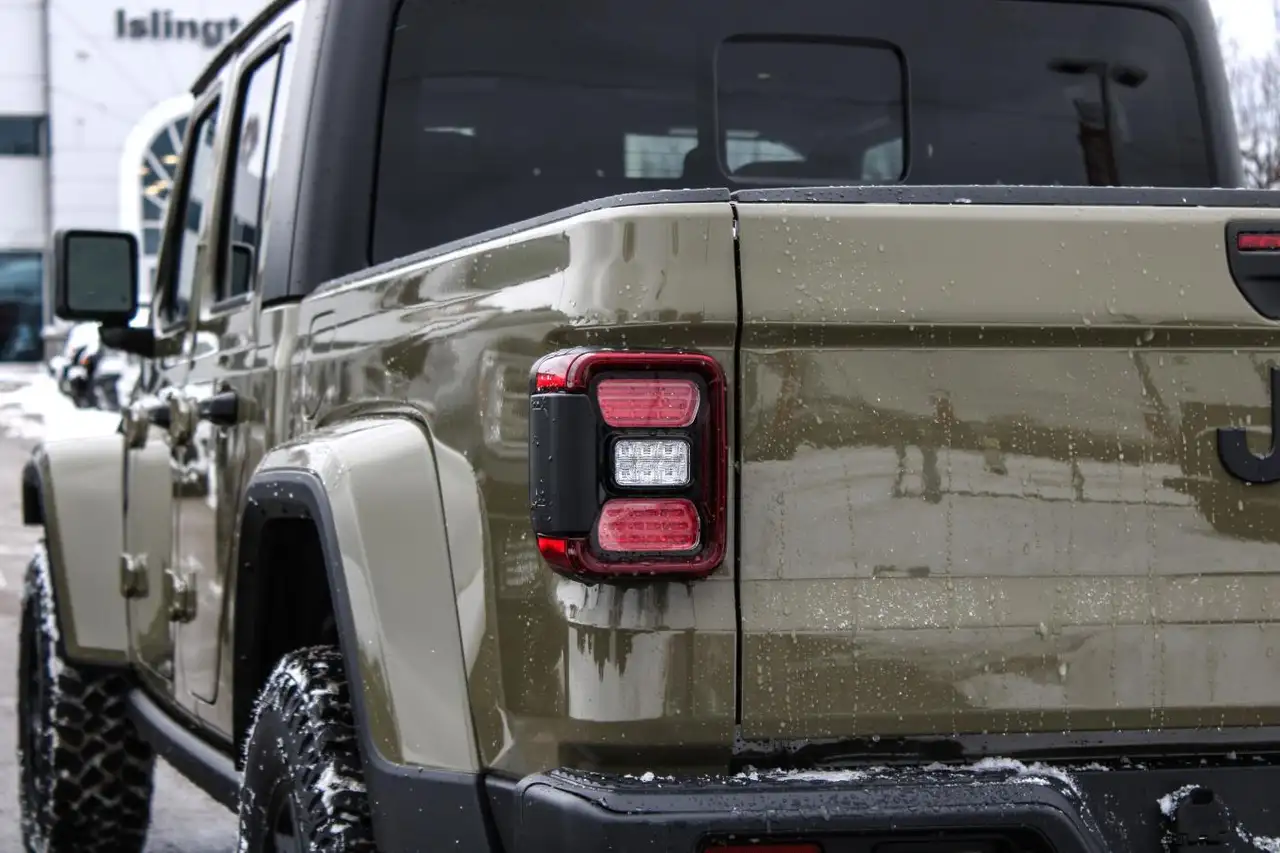Jeep Gladiator снимка Jeep Gladiator
