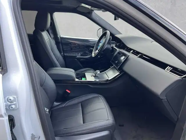 Land Rover Range Rover Evoque view 3