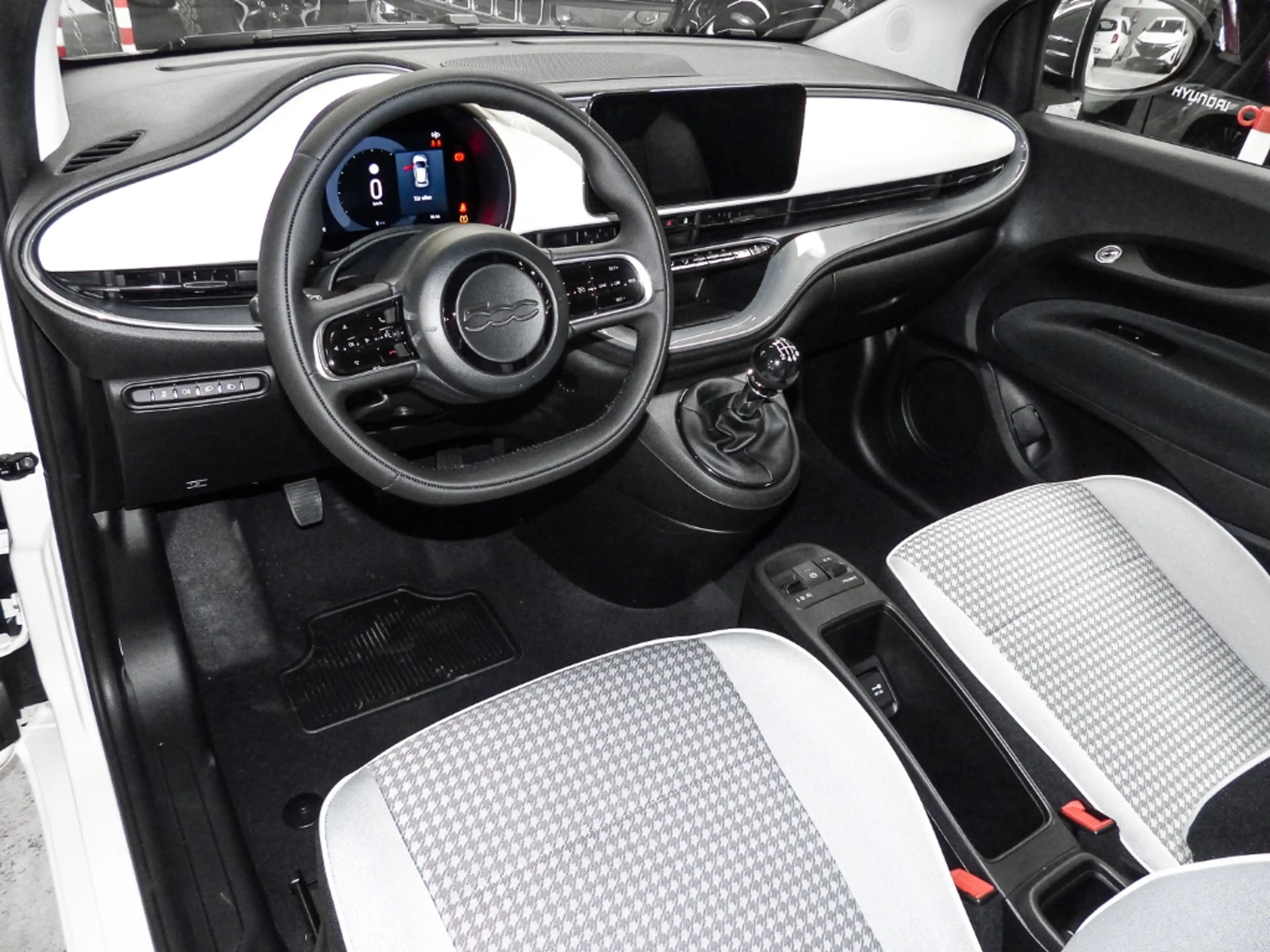 Fiat 500C Hybrid Dolcevita LED Apple CarPlay Klimaaut: DAB S — photo 5