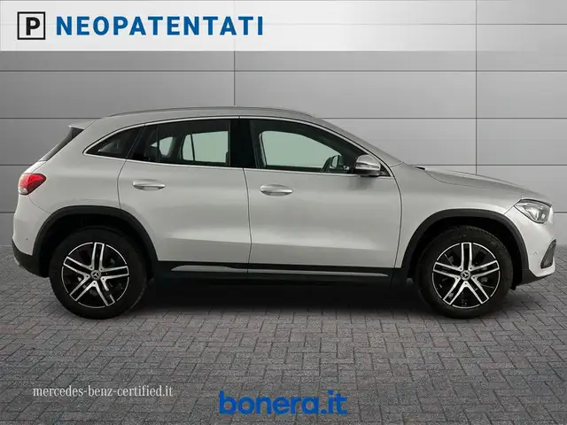 Mercedes-Benz Gla view 6