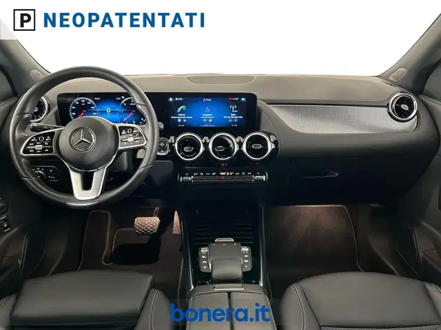 Mercedes-Benz Gla view 10
