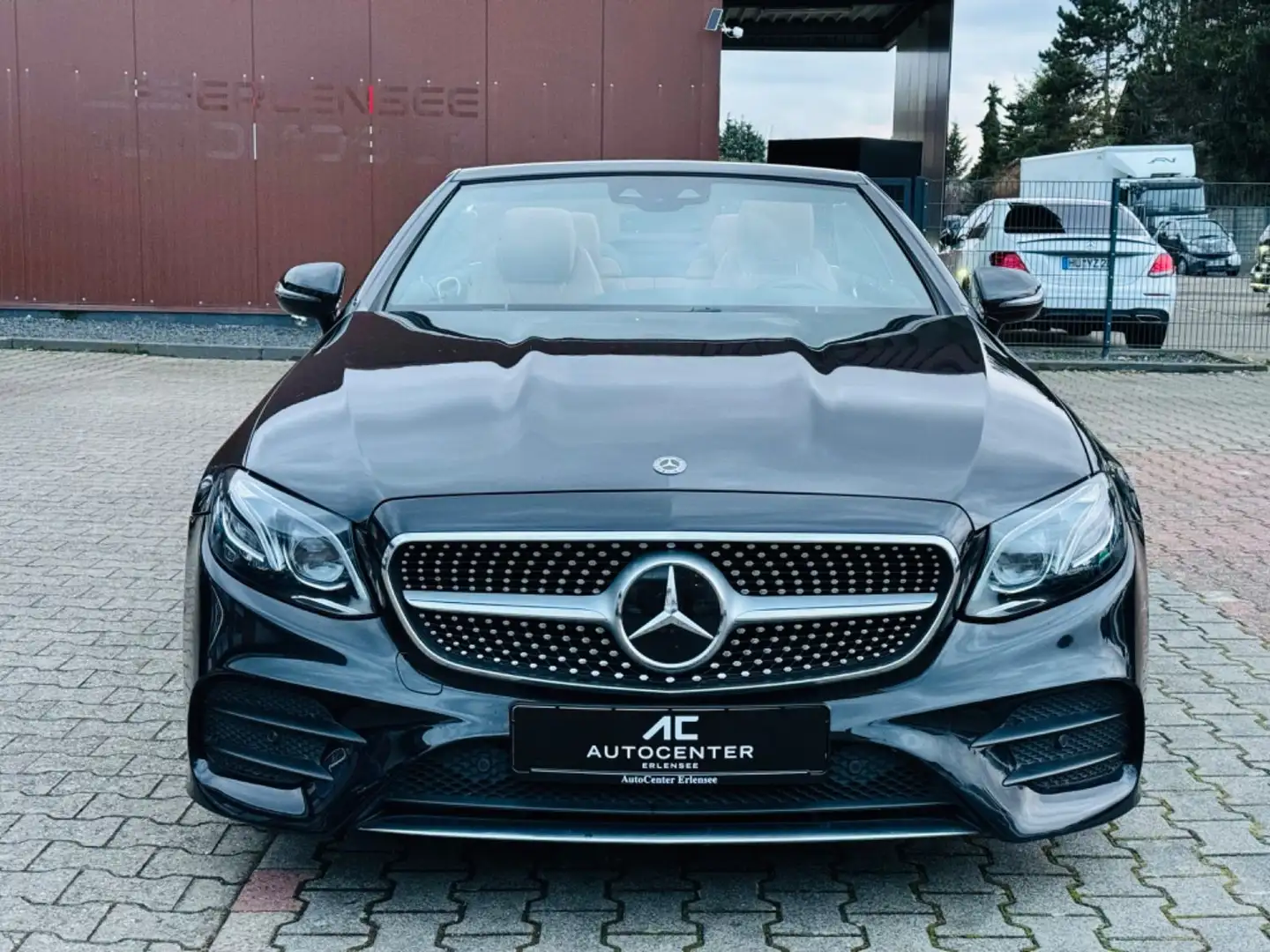 Mercedes-Benz E 300 Cabrio AMG Line MEMORY+BURMESTER+M-BEAM+20 Schwarz - 2