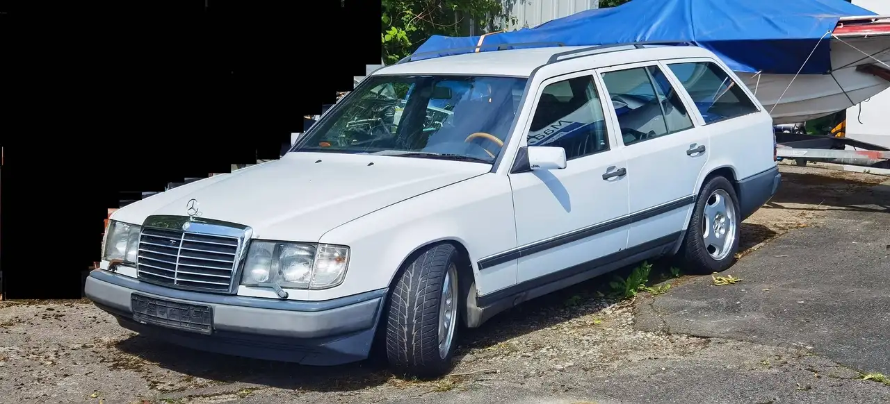 Mercedes-Benz E 230 E-Klasse TE, foto 1
