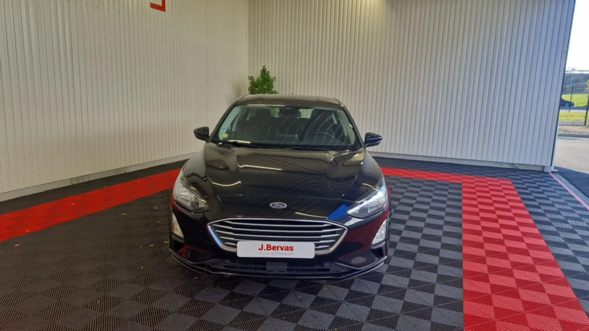 Ford Focus 1.5 ECOBLUE 120 SS TREND BUSINESS Schwarz - 2