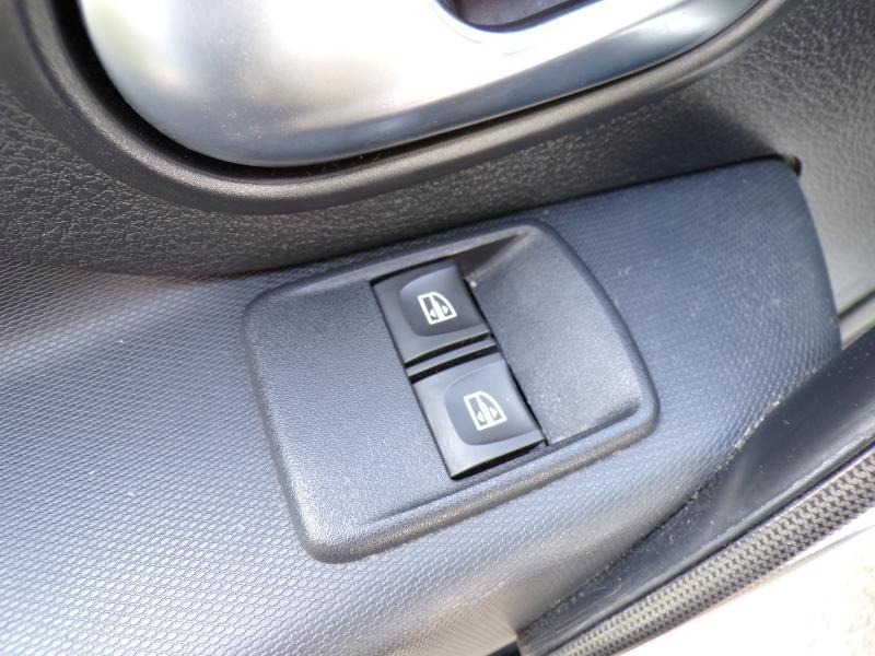 Dacia Sandero 0.9TCe 90cv Automatique Blanc 12/20 87227km Airco — photo 8