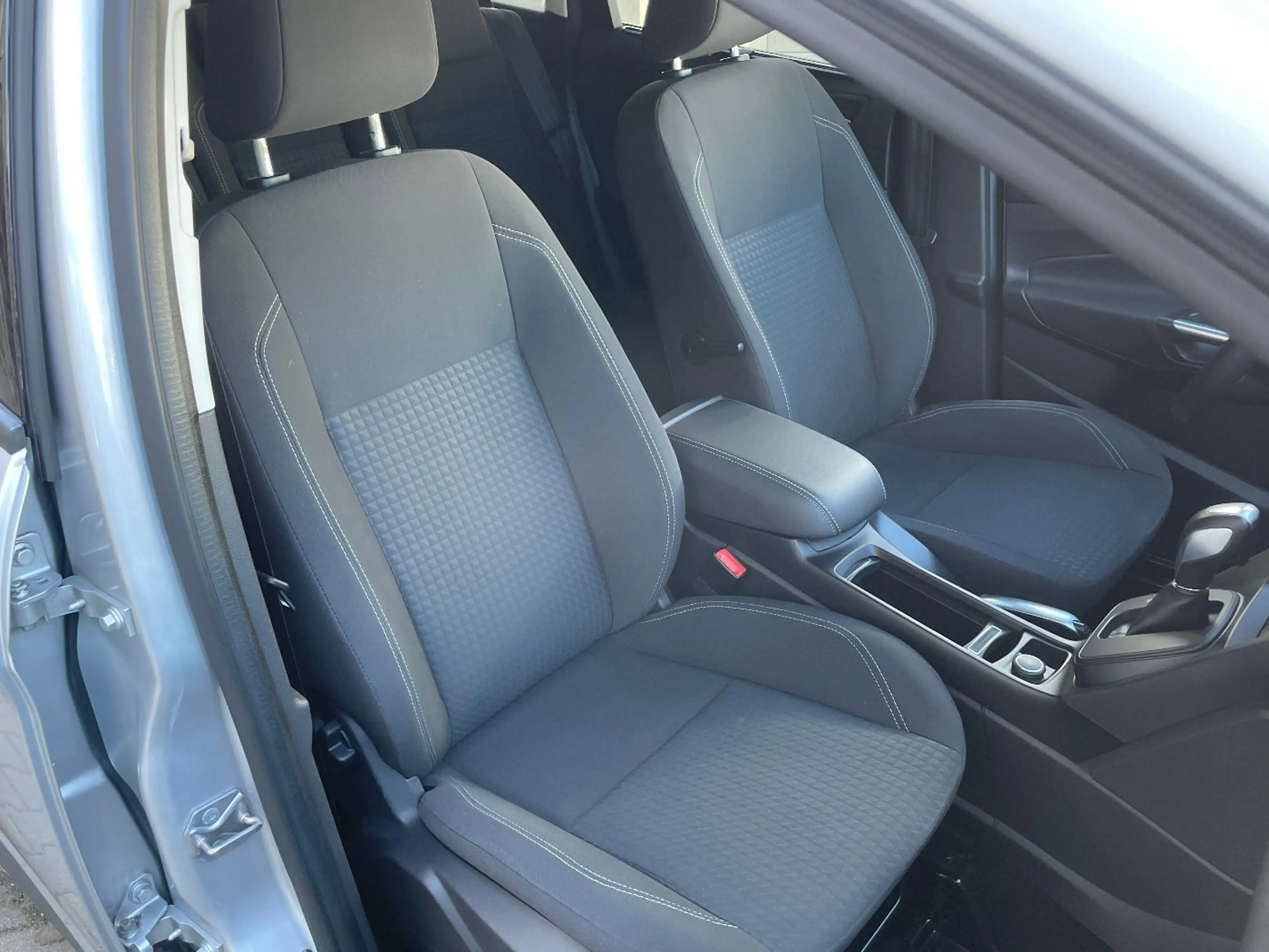 Ford C-Max Business Edition — photo 12