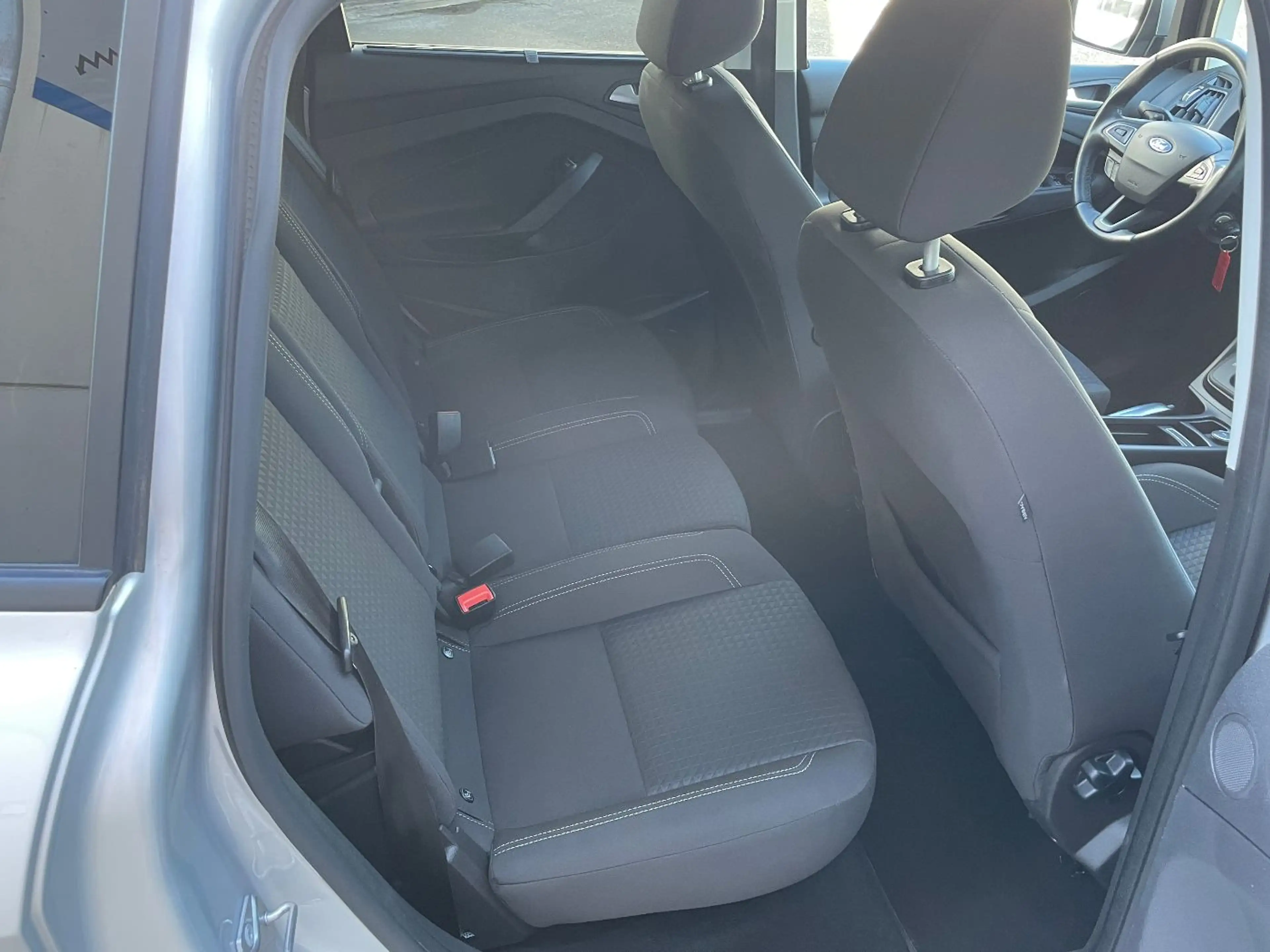 Ford C-Max Business Edition — photo 14
