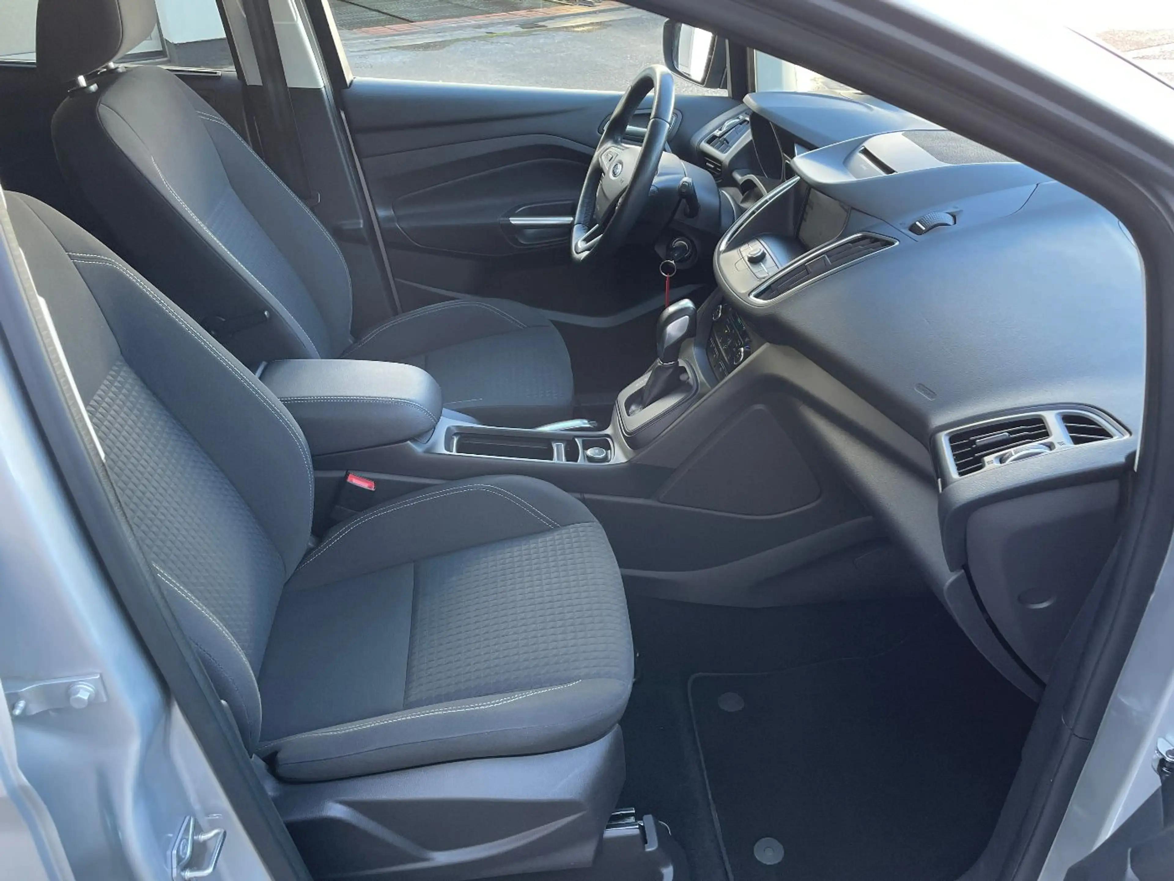 Ford C-Max Business Edition — photo 10