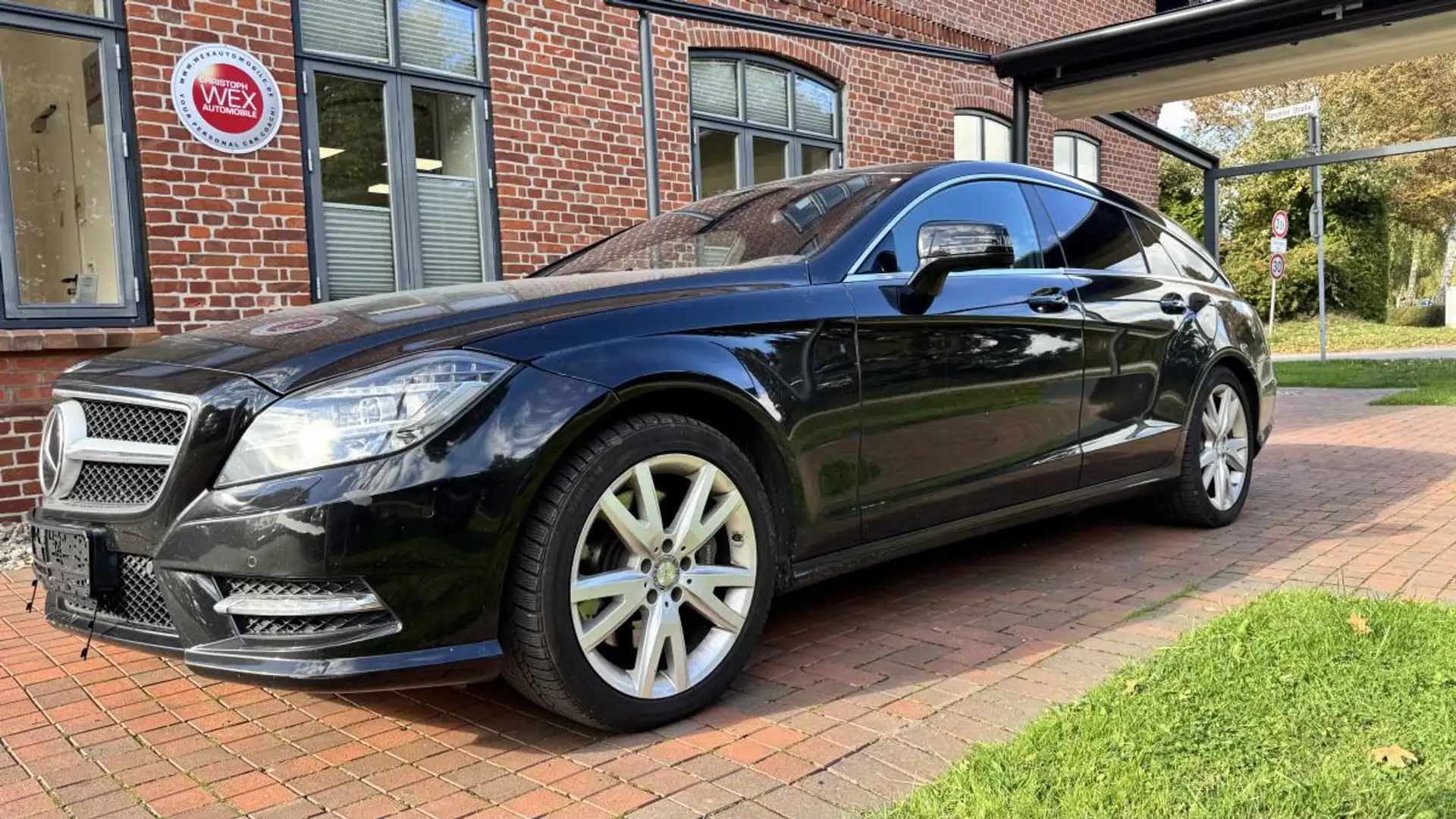 Mercedes-Benz CLS 350 Shooting Brake Schwarz - 1