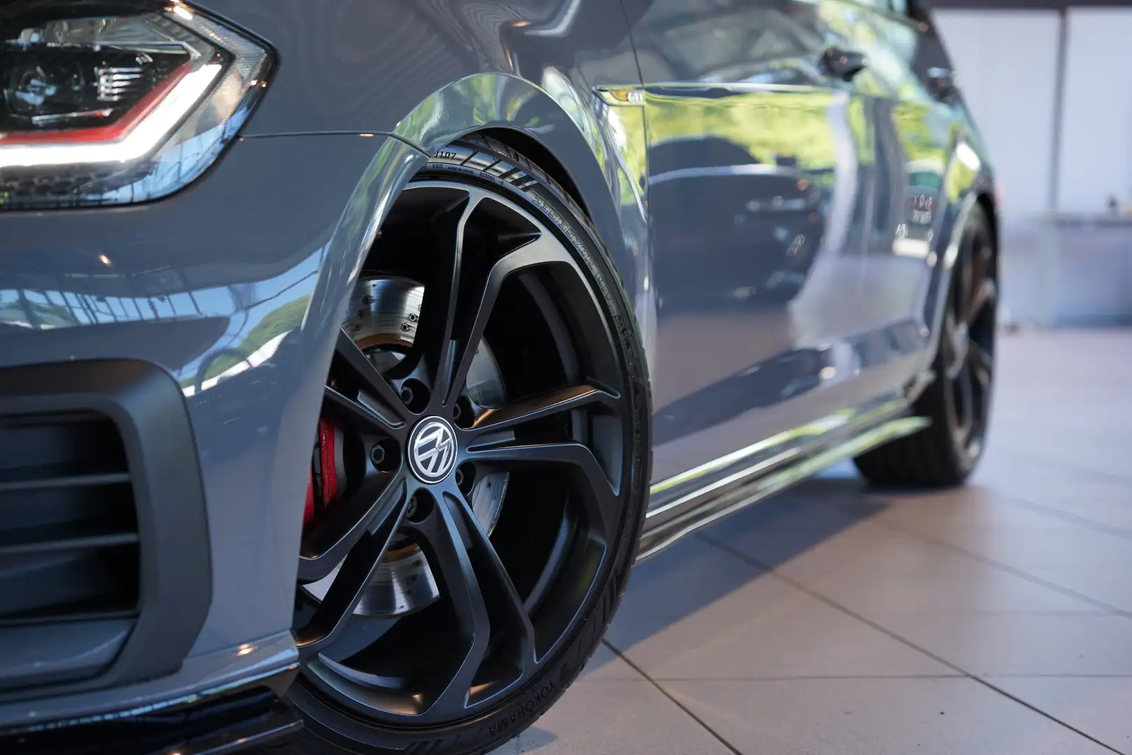 Volkswagen Golf GTI TCR *Akrapovic *Pano *KW Gewinde *2.Hd* Grau - 2
