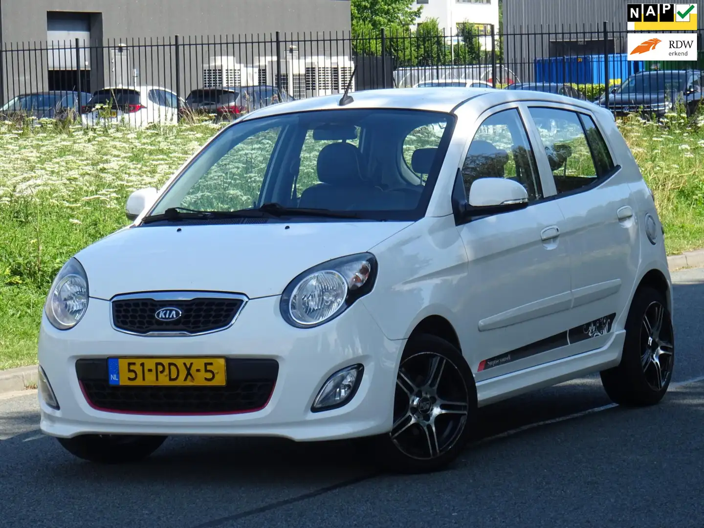 Kia Picanto 1.1 ShoebybyKia BJ2011 5DRS NAP/LEER/CLIMA/APK Wit - 1