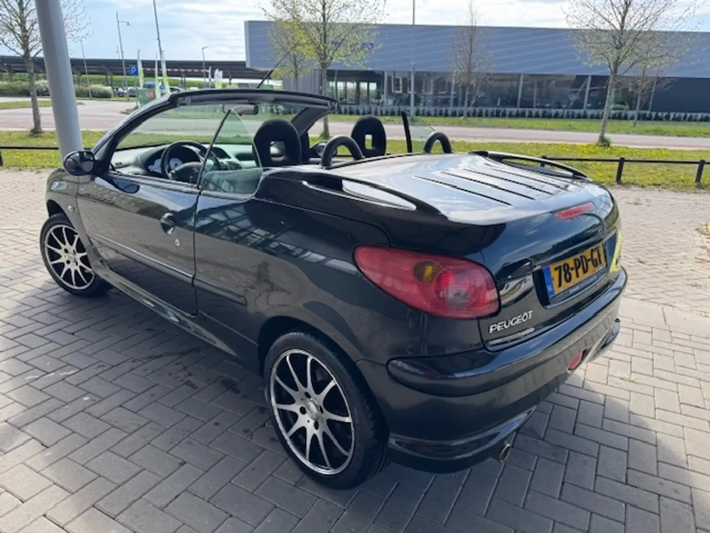 Peugeot 206 CC 1.6-16V CABRIOLET Zwart - 2