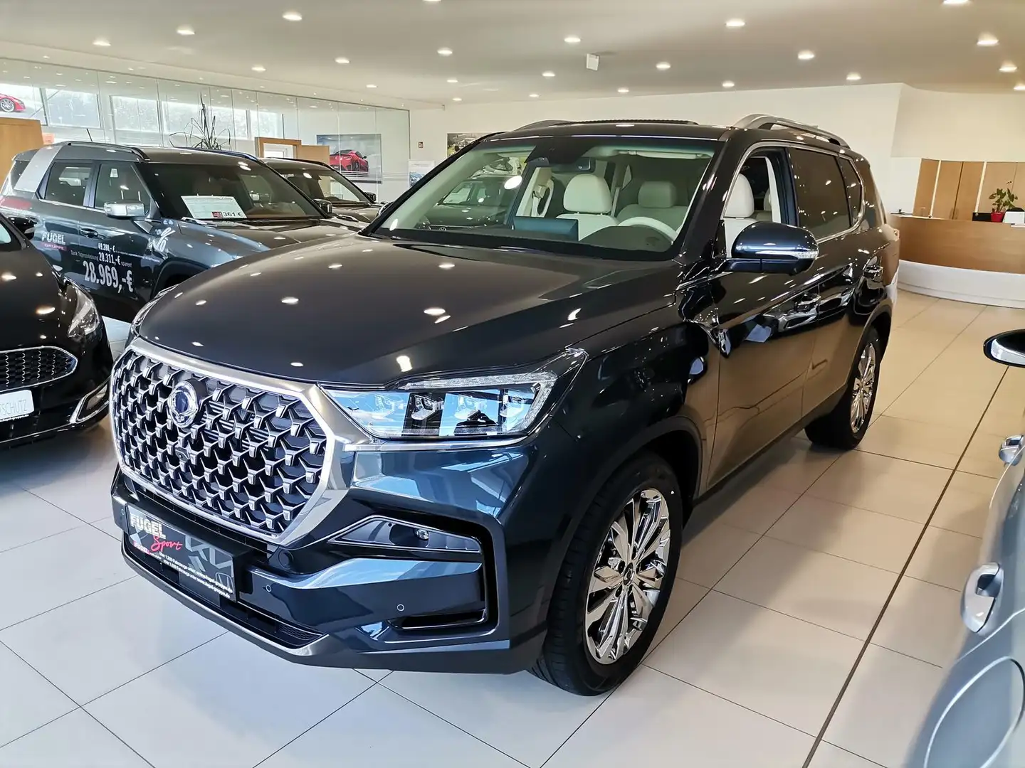 SsangYong Rexton 2.2D Sapphire 4WD AT Elegance Pak.|Navi|360°|ACC Grau - 2