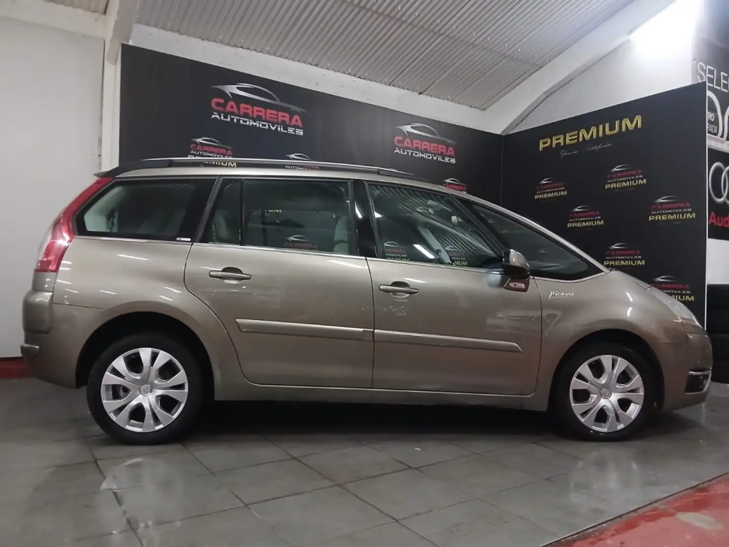 Citroen C4 Grand Picasso 2.0HDI Exclusive CMP Marrón - 2