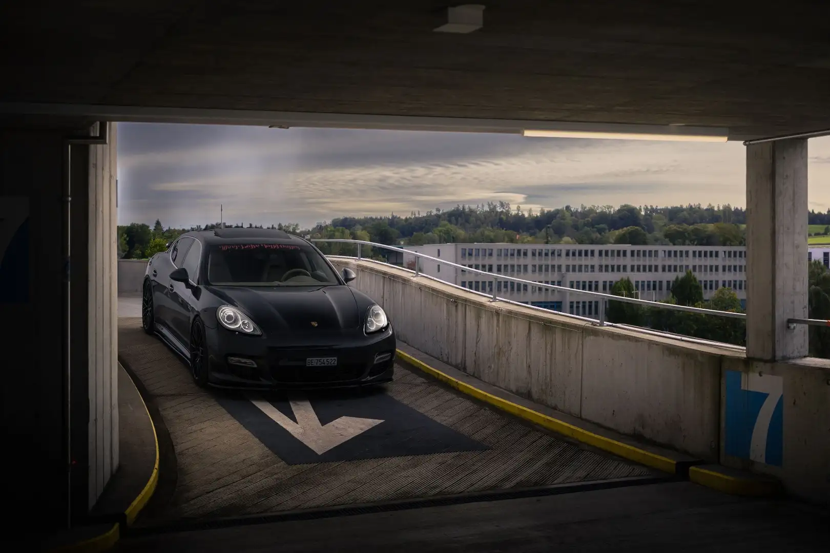 Porsche Panamera Turbo PDK NEW ENGINE Schwarz - 1