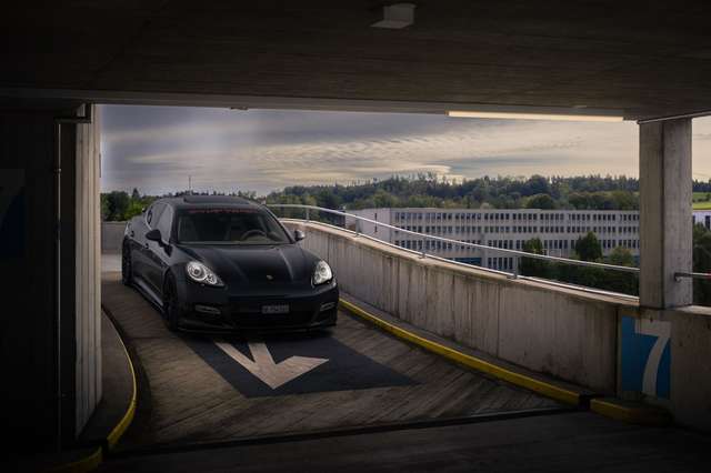Imagine Porsche Panamera Turbo PDK NEW ENGINE