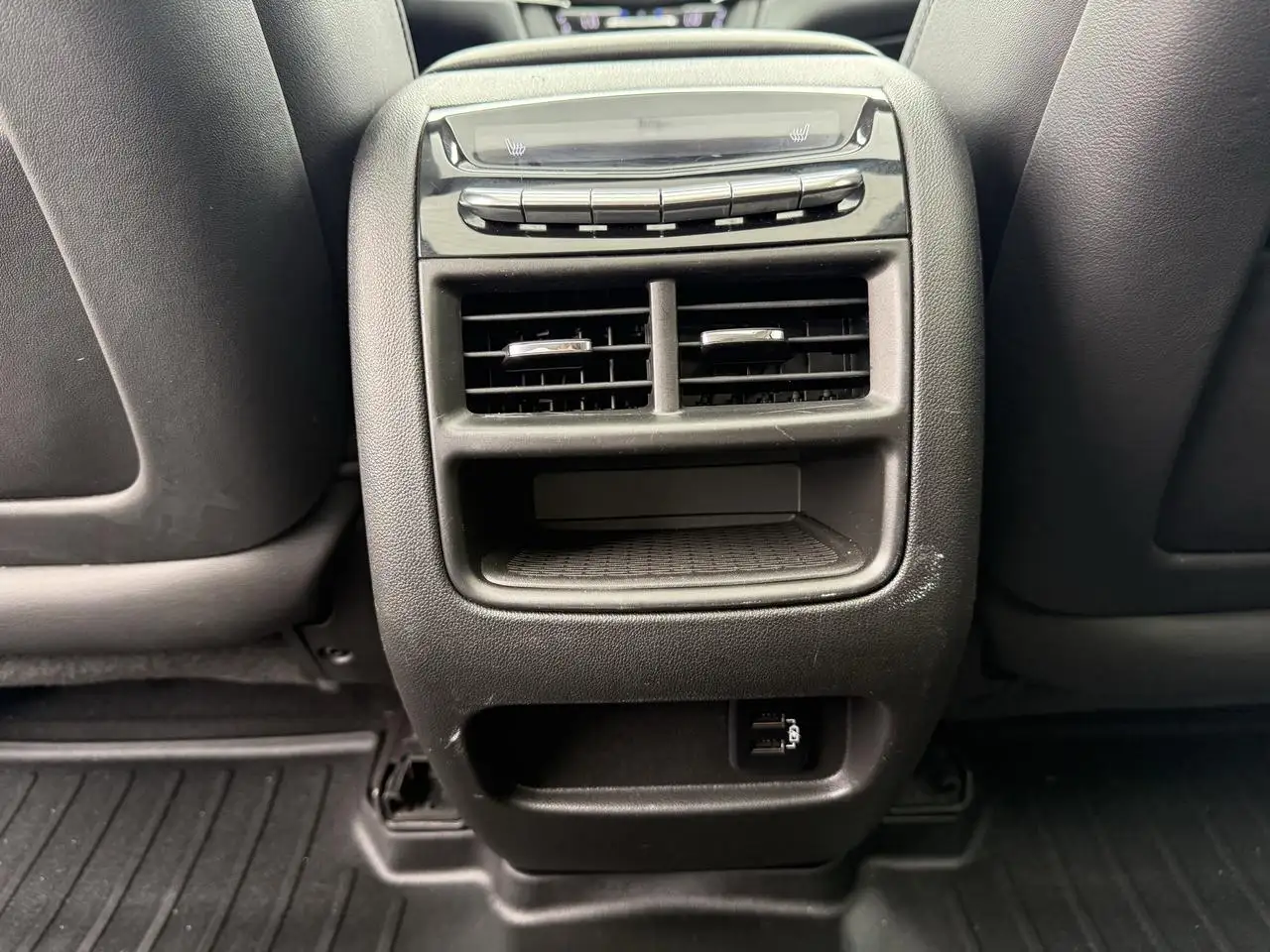 Cadillac XT5 снимка Cadillac XT5