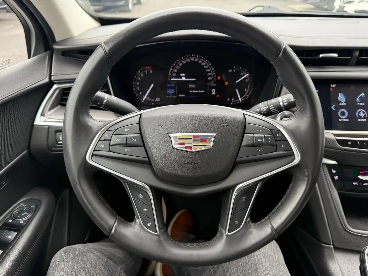 Cadillac XT5 снимка Cadillac XT5
