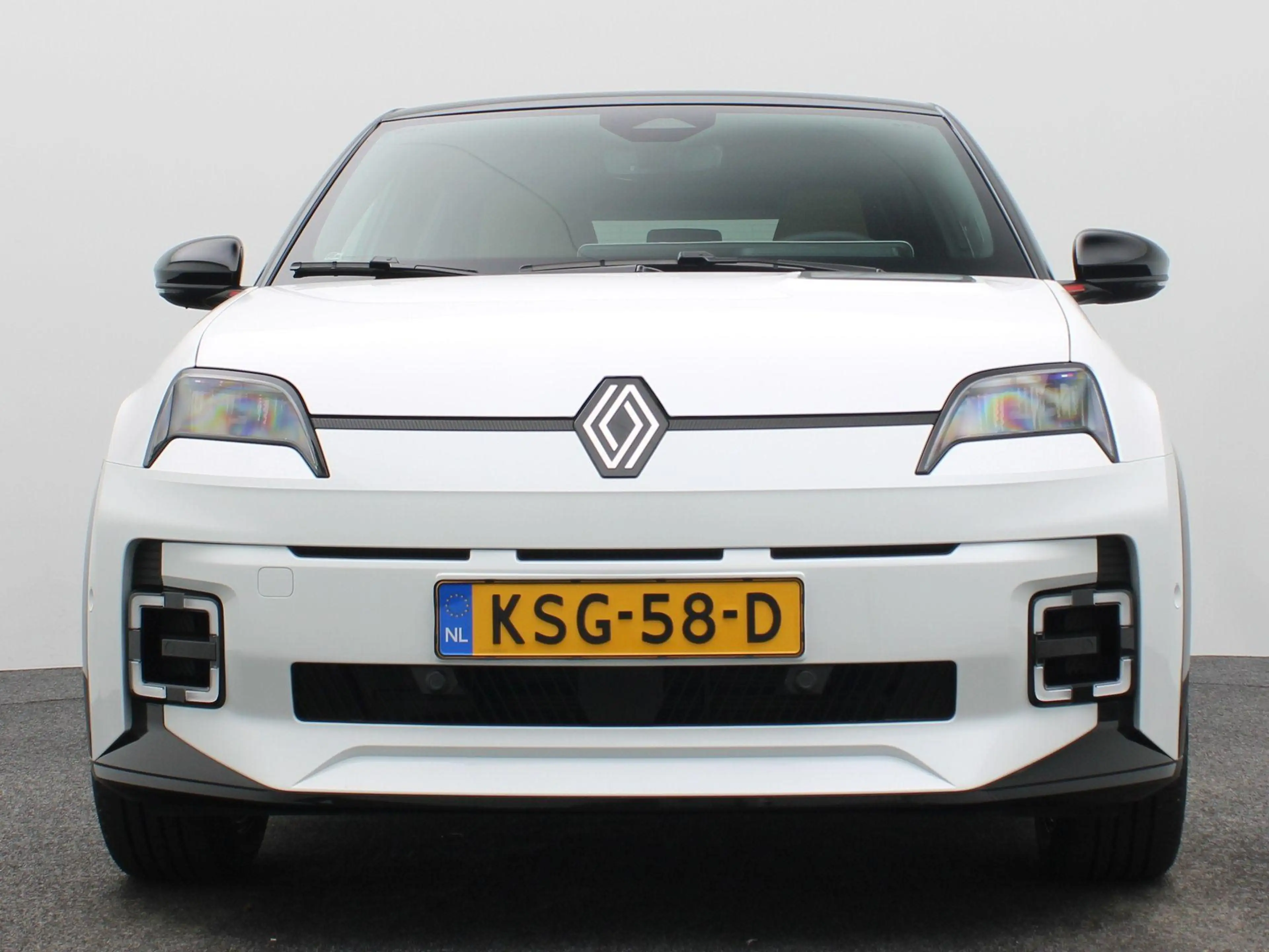 Renault R 5 comfort range Iconic 52 kWh — photo 8
