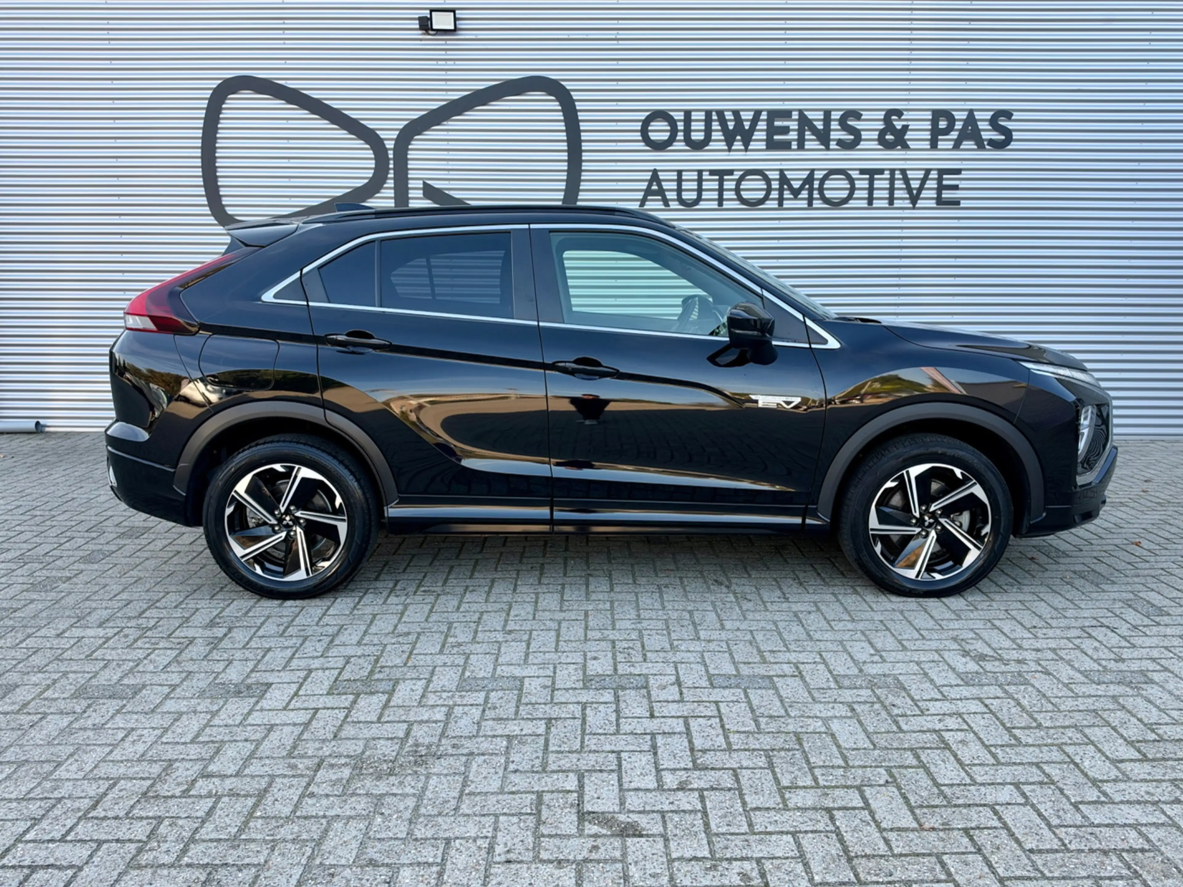 Mitsubishi Eclipse Cross 2.4 PHEV Intense+ | 1E EIGENAAR | CAMERA | NAVIGAT — photo 8