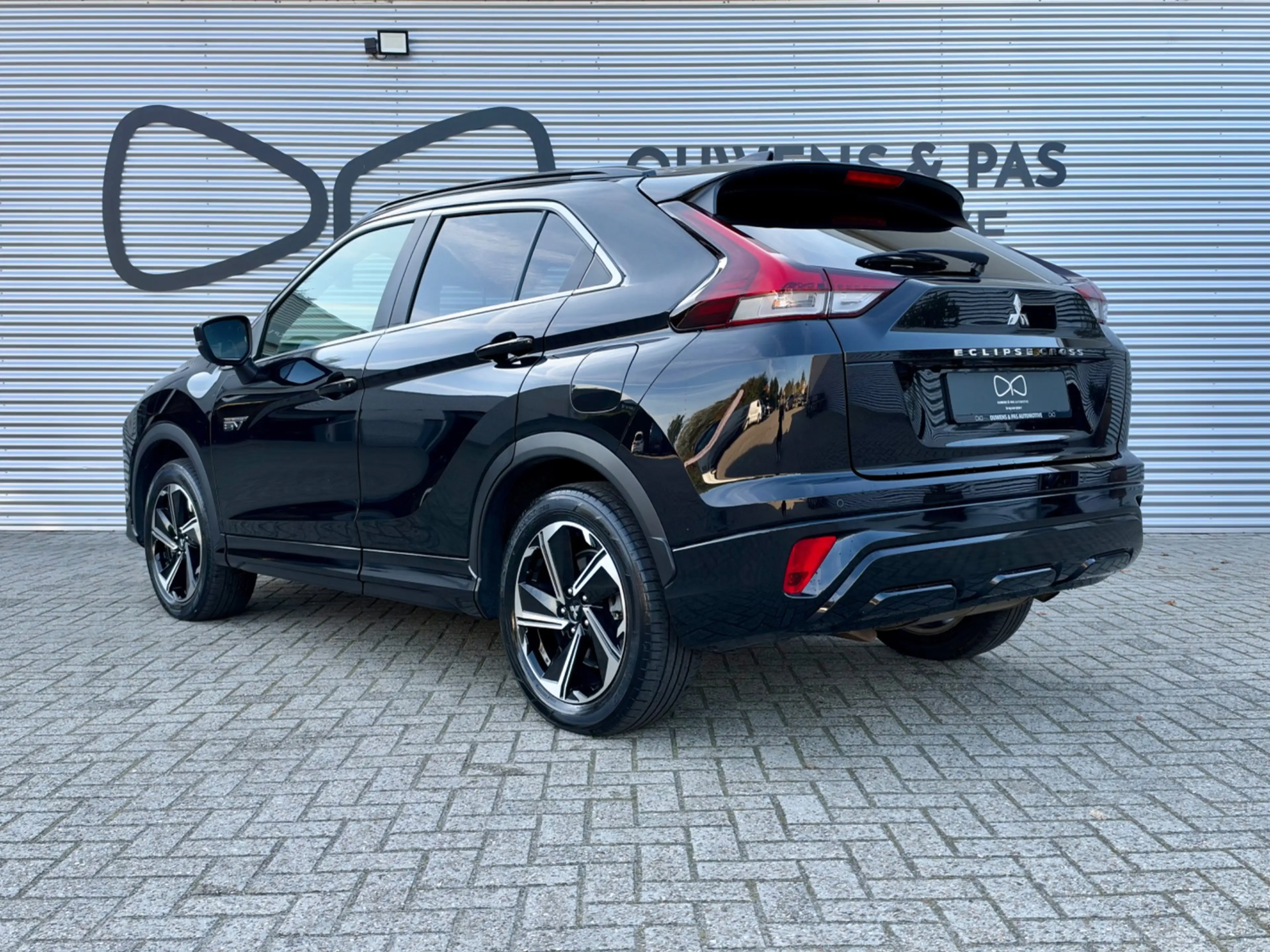 Mitsubishi Eclipse Cross 2.4 PHEV Intense+ | 1E EIGENAAR | CAMERA | NAVIGAT — photo 2