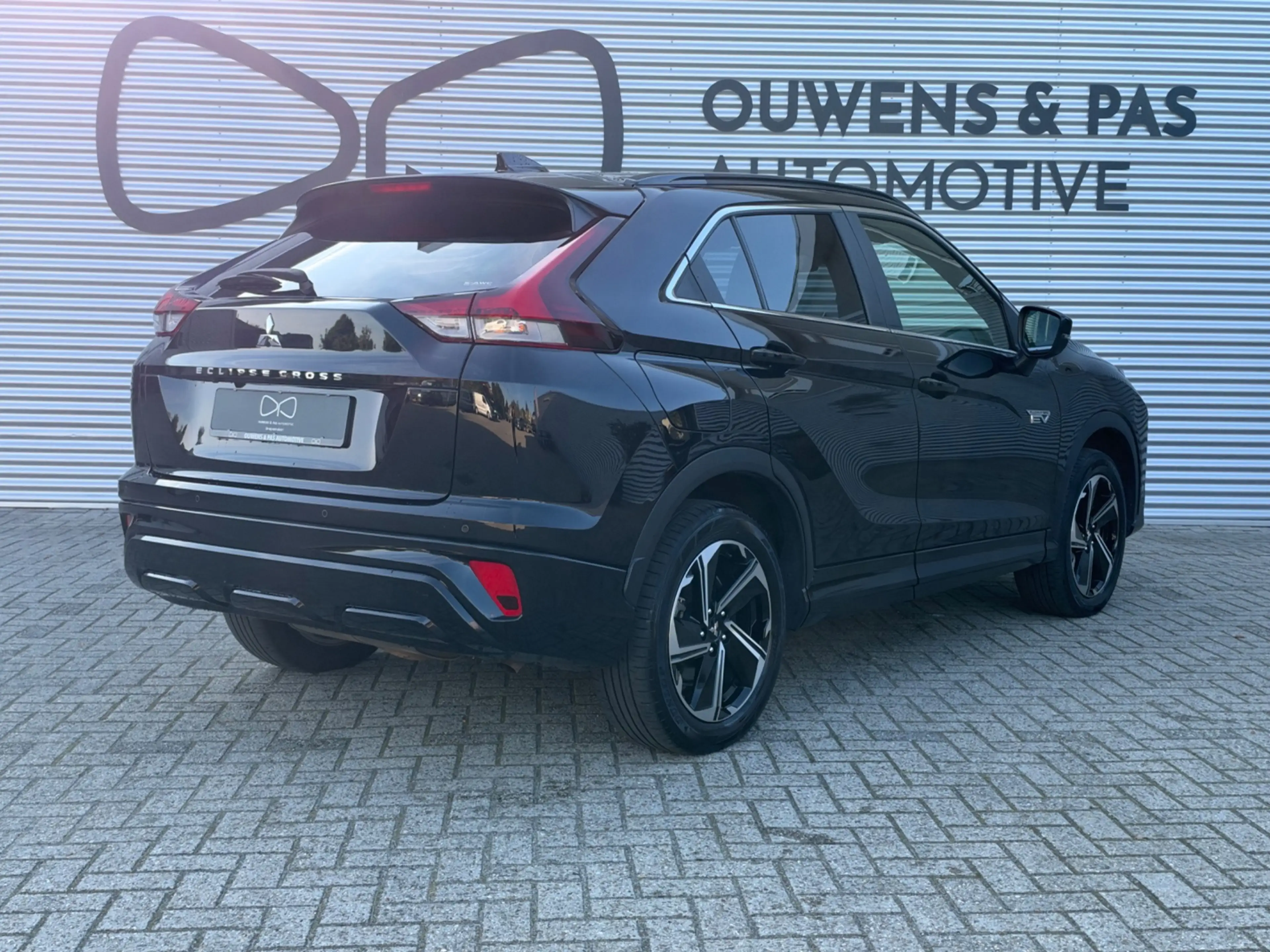 Mitsubishi Eclipse Cross 2.4 PHEV Intense+ | 1E EIGENAAR | CAMERA | NAVIGAT — photo 12