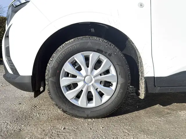 Ford Tourneo Courier view 9