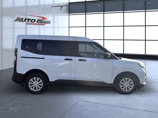 Ford Tourneo Courier view 13