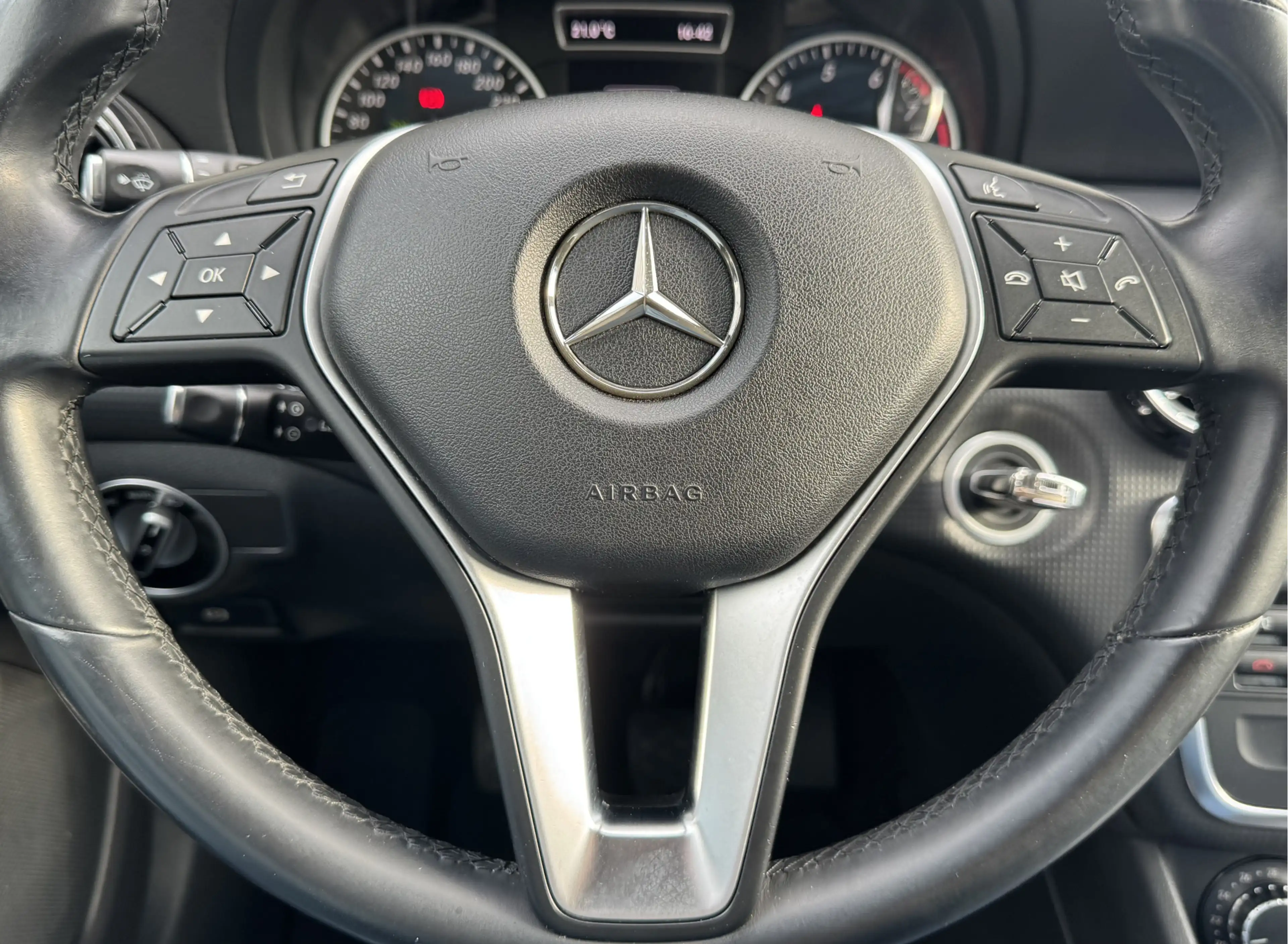 Mercedes-Benz A 180 | NL-AUTO! | NAVI | SPORTSTOELEN! — photo 18