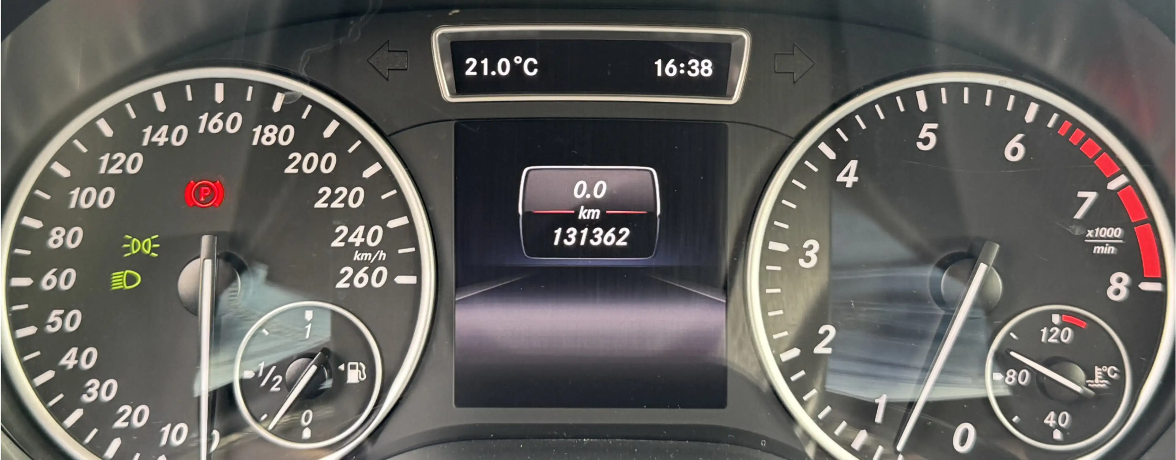 Mercedes-Benz A 180 | NL-AUTO! | NAVI | SPORTSTOELEN! — photo 34