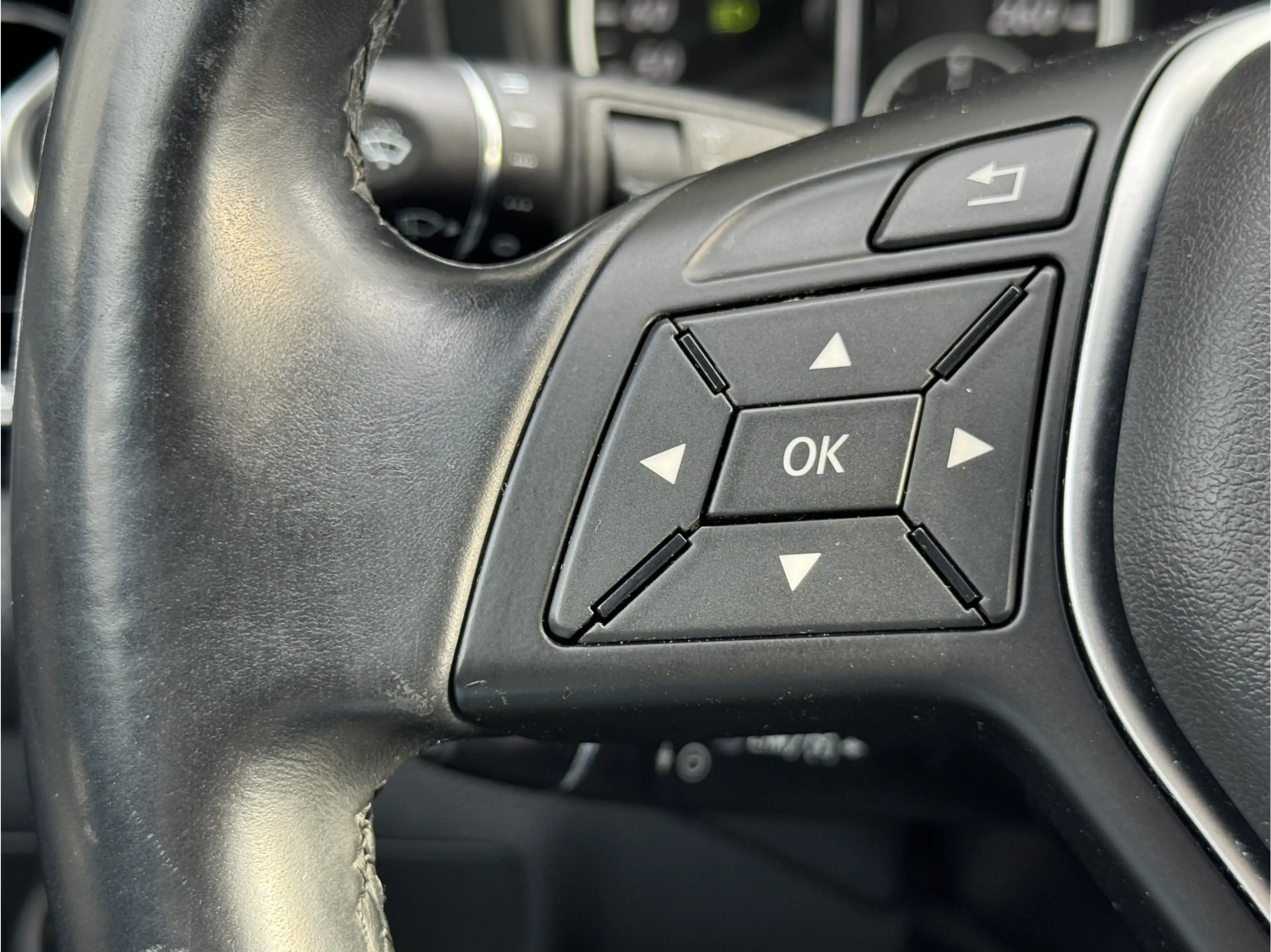 Mercedes-Benz A 180 | NL-AUTO! | NAVI | SPORTSTOELEN! — photo 19