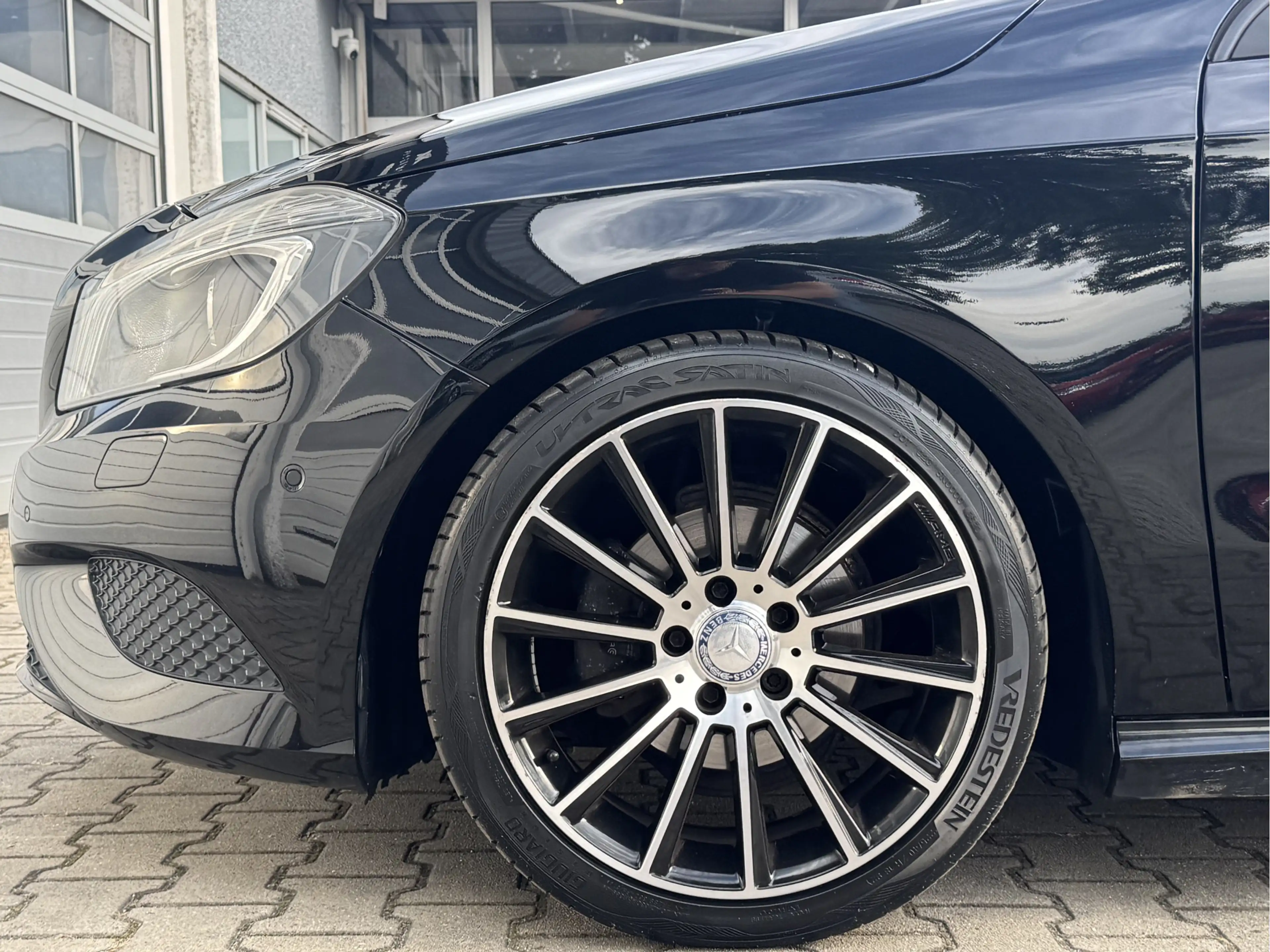 Mercedes-Benz A 180 | NL-AUTO! | NAVI | SPORTSTOELEN! — photo 31
