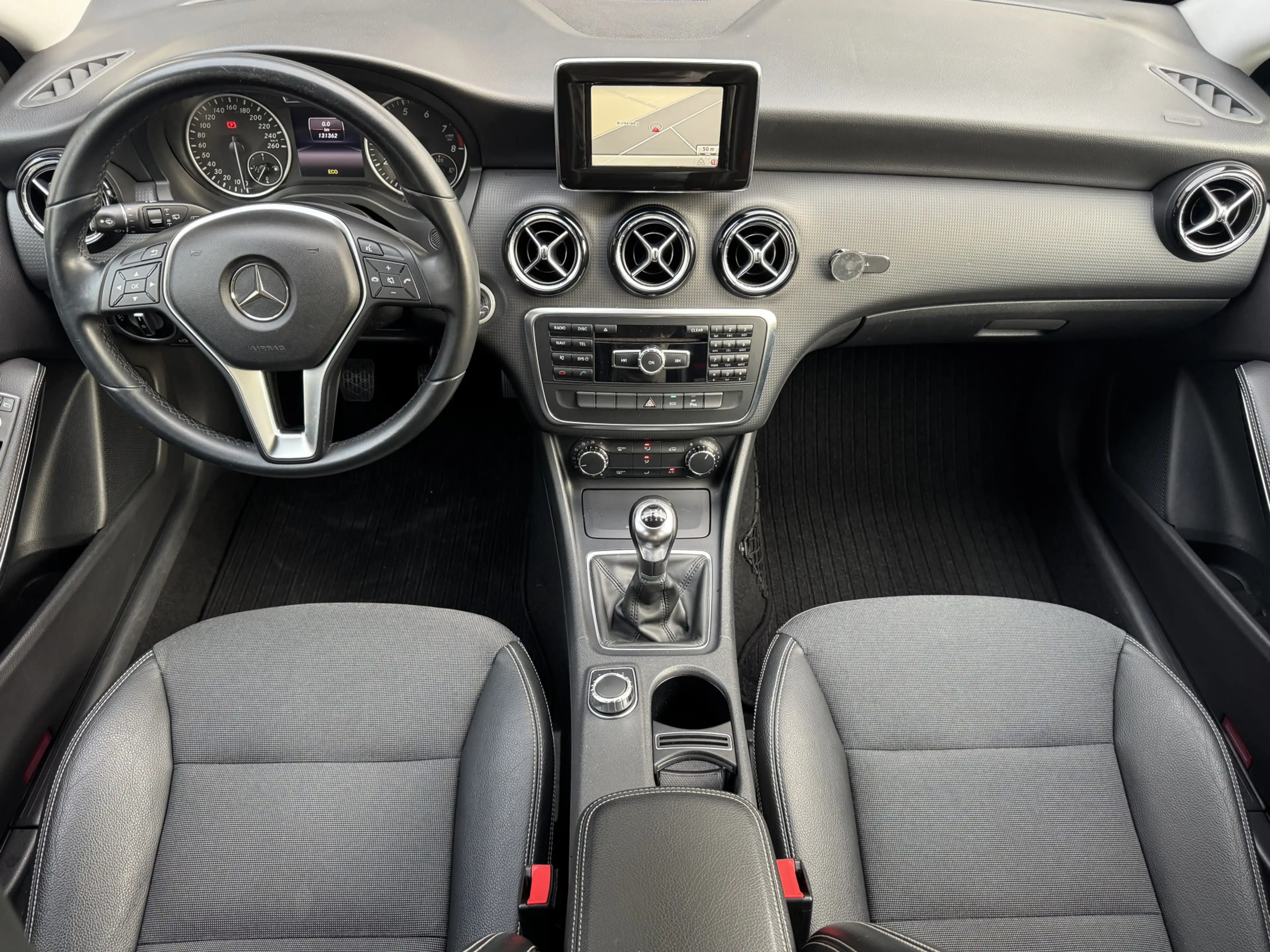 Mercedes-Benz A 180 | NL-AUTO! | NAVI | SPORTSTOELEN! — photo 10