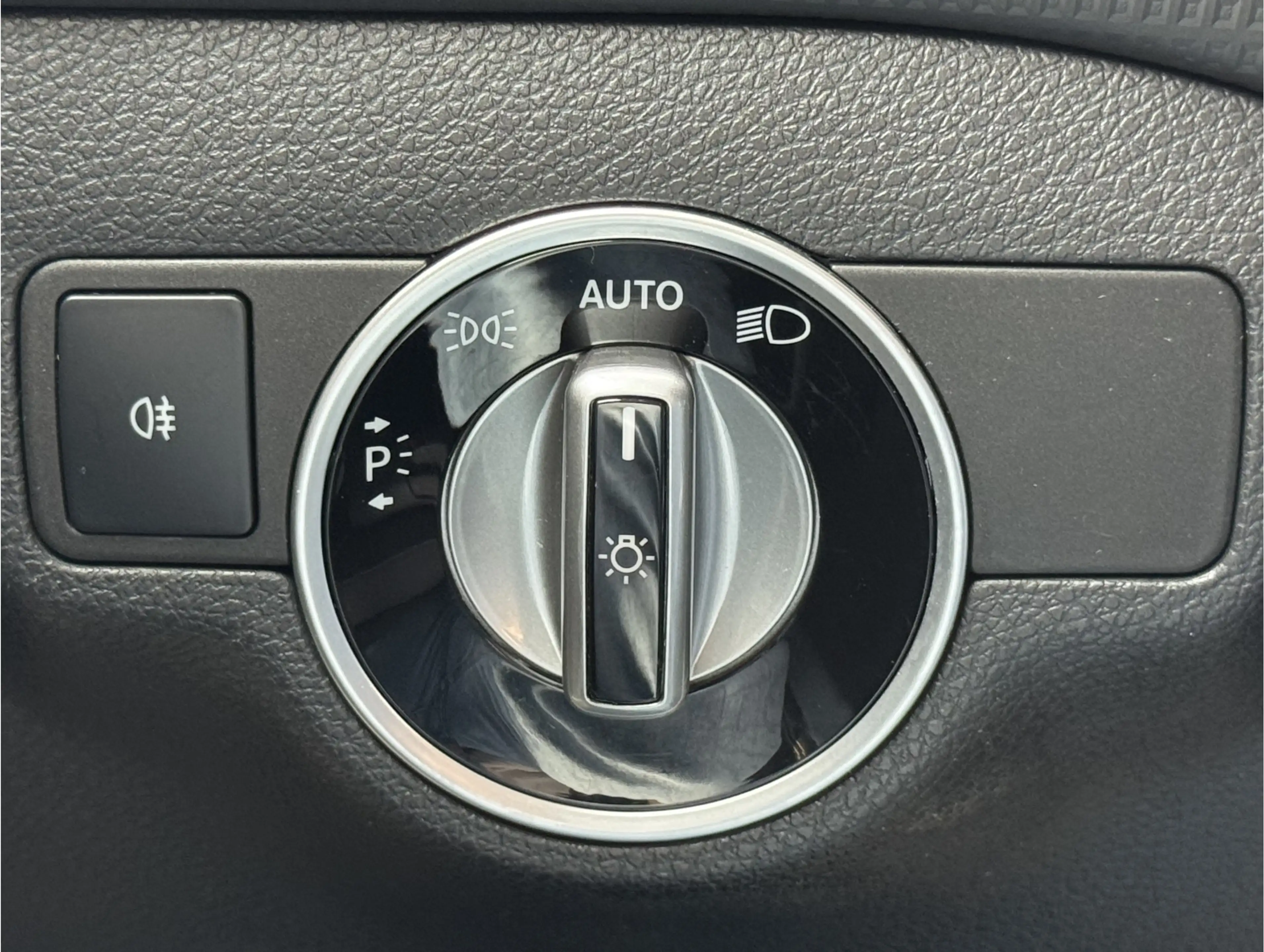 Mercedes-Benz A 180 | NL-AUTO! | NAVI | SPORTSTOELEN! — photo 23