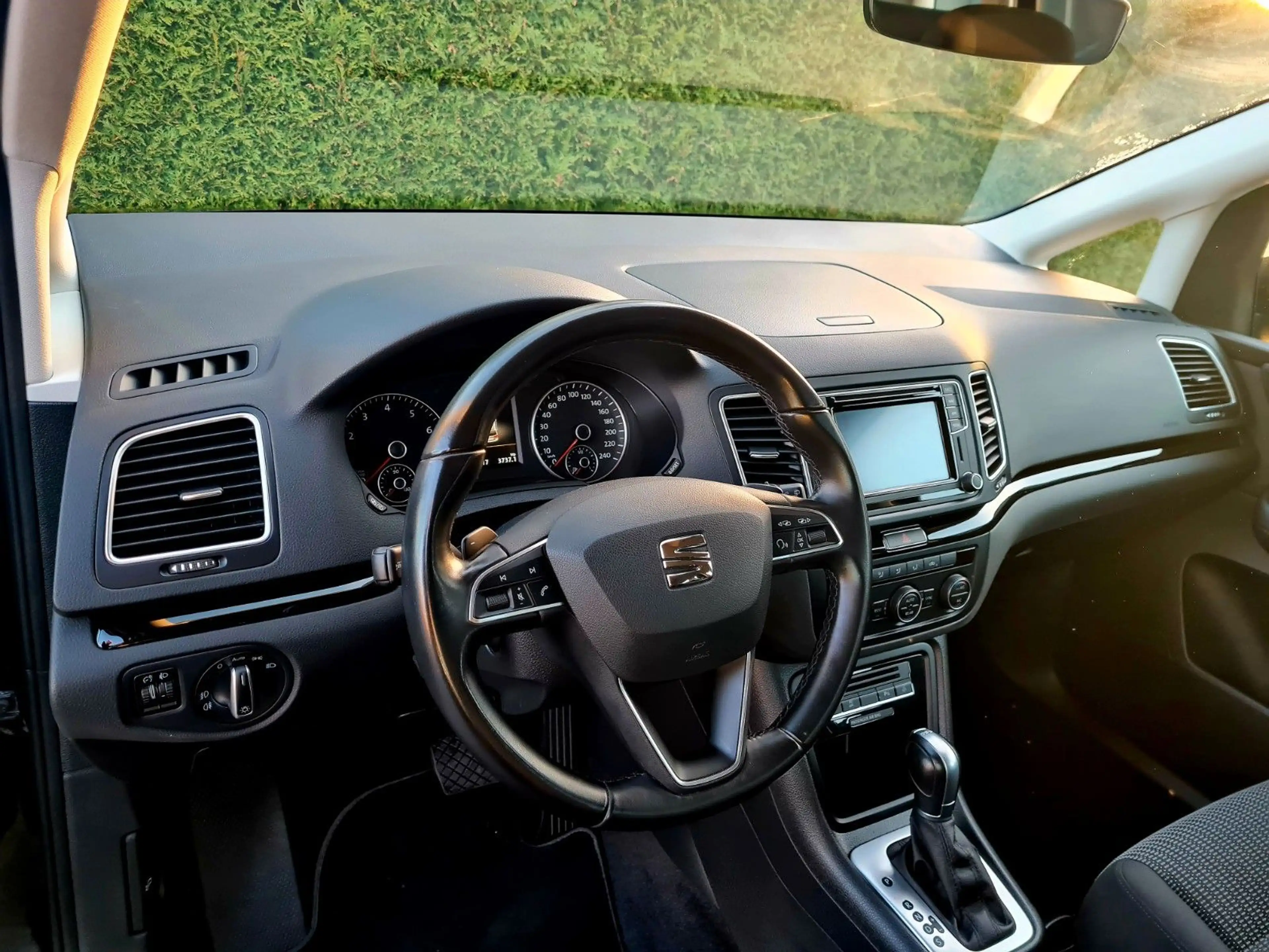 SEAT Alhambra DSG Style (Automatik, Navi, Kamera) — photo 13