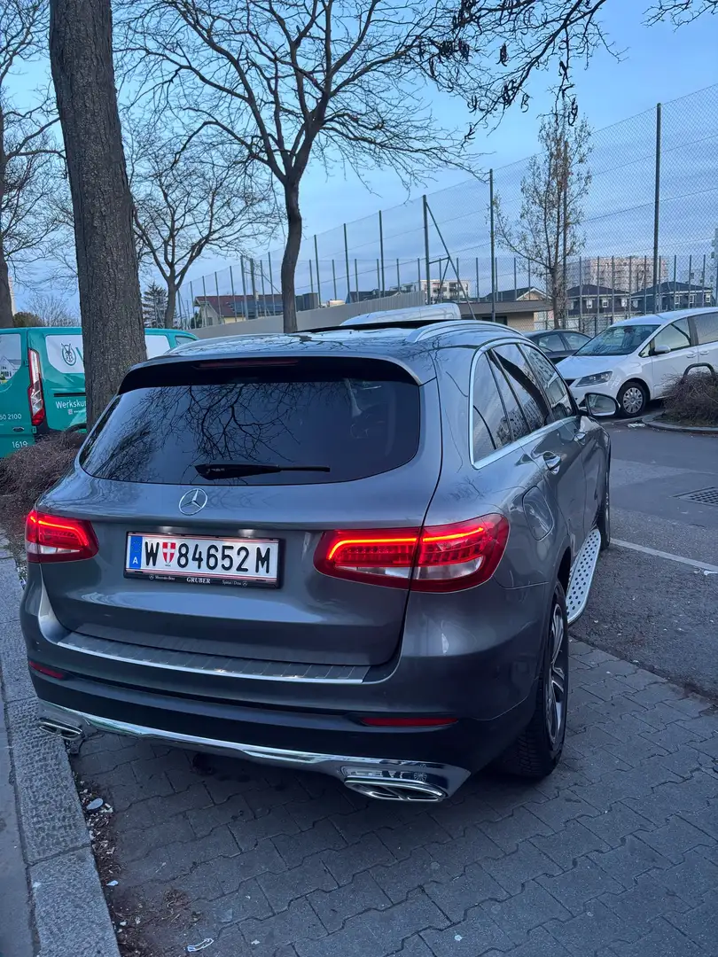 Mercedes-Benz GLC 220 220d 4MATIC Aut. Grau - 2