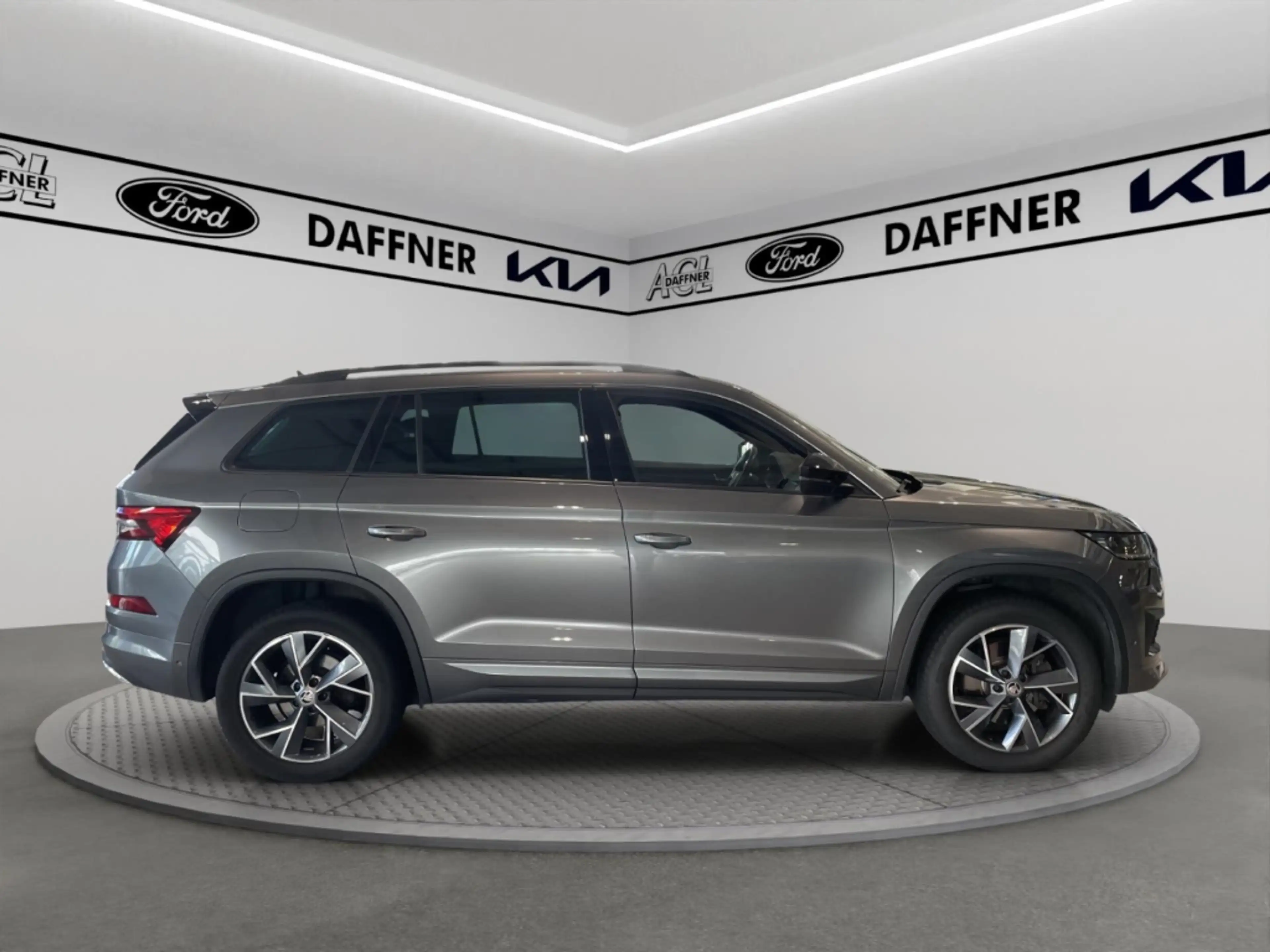 Skoda Kodiaq Sportline 4x4 Kamera Navi elek.Heckklappe — photo 6