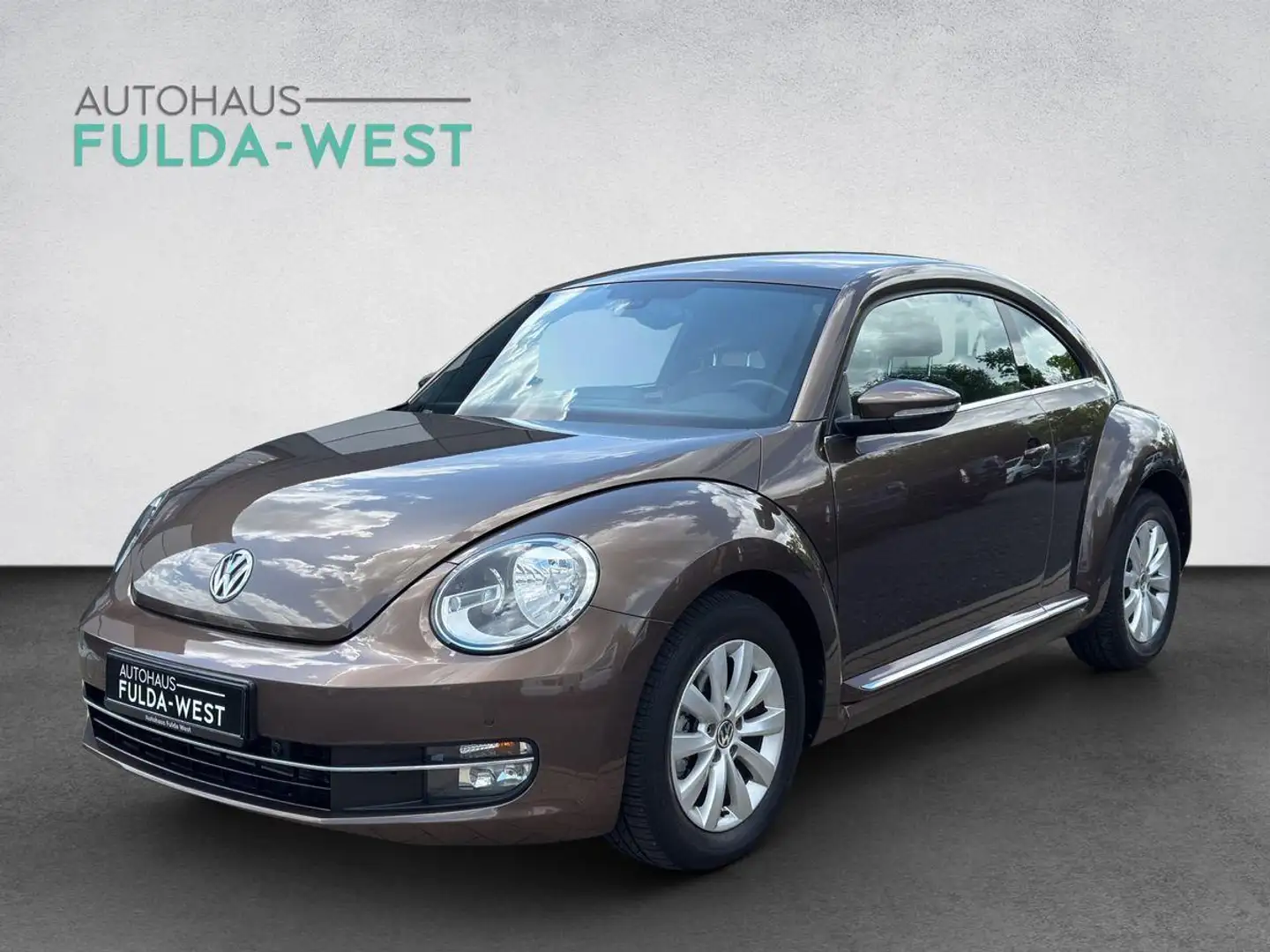 Volkswagen Beetle 1.6TDI DSG Design Klimaaut. Einparkh. SHZ Brun - 1