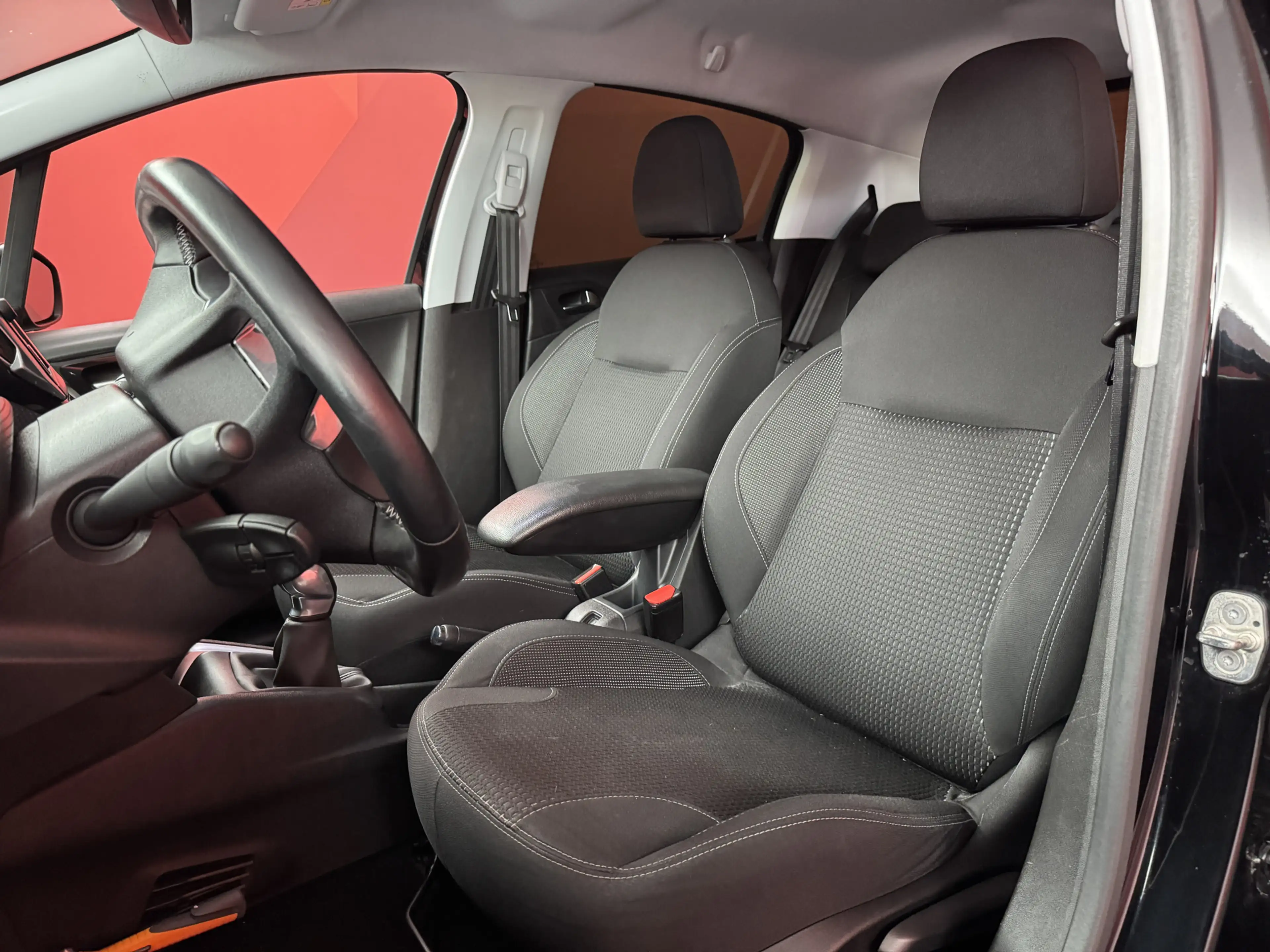 Peugeot 208 1.2 PureTech Blue Lease Allure | Nieuw Binnen! | C — photo 4