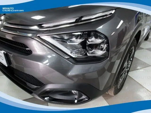 Citroen C4 view 12