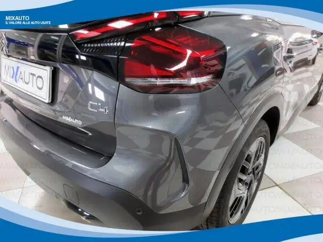 Citroen C4 view 13