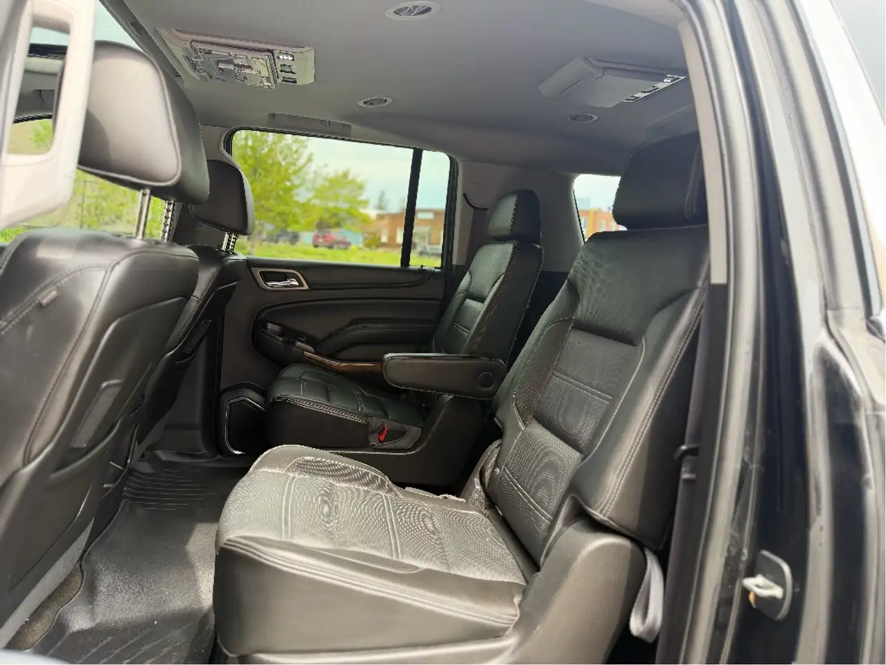 GMC Yukon снимка GMC Yukon