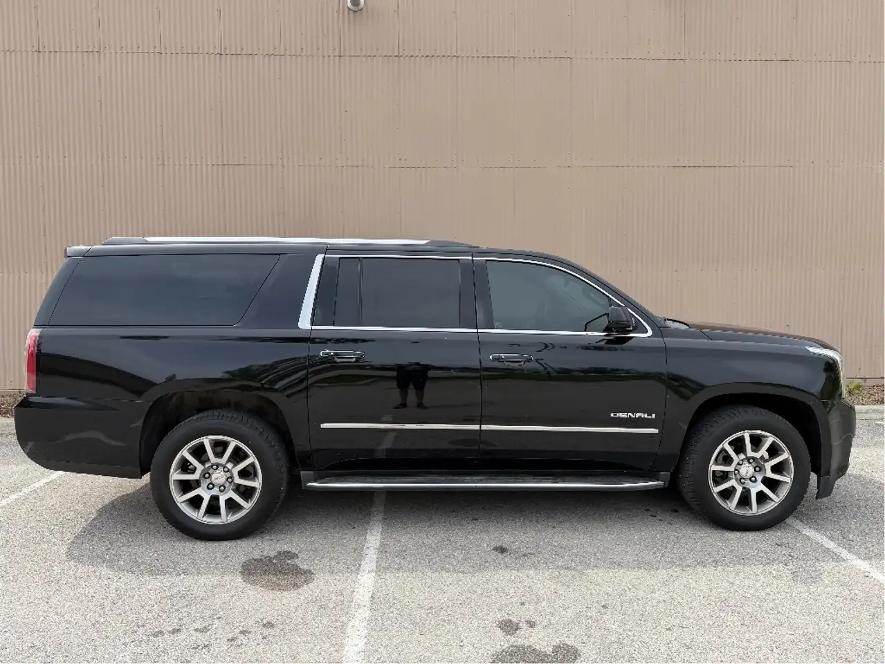 GMC Yukon снимка GMC Yukon